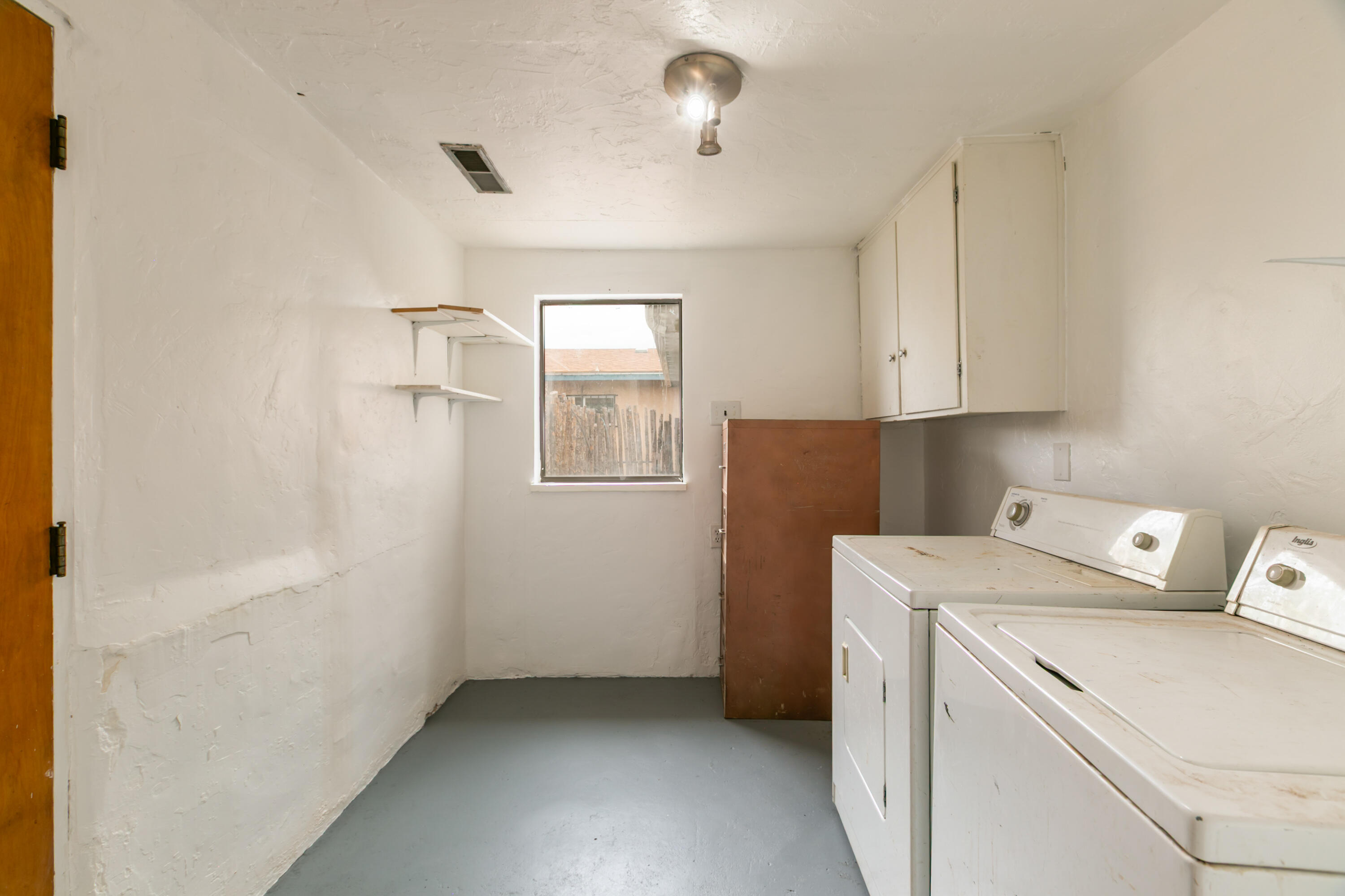 229 Mescalero Road NW