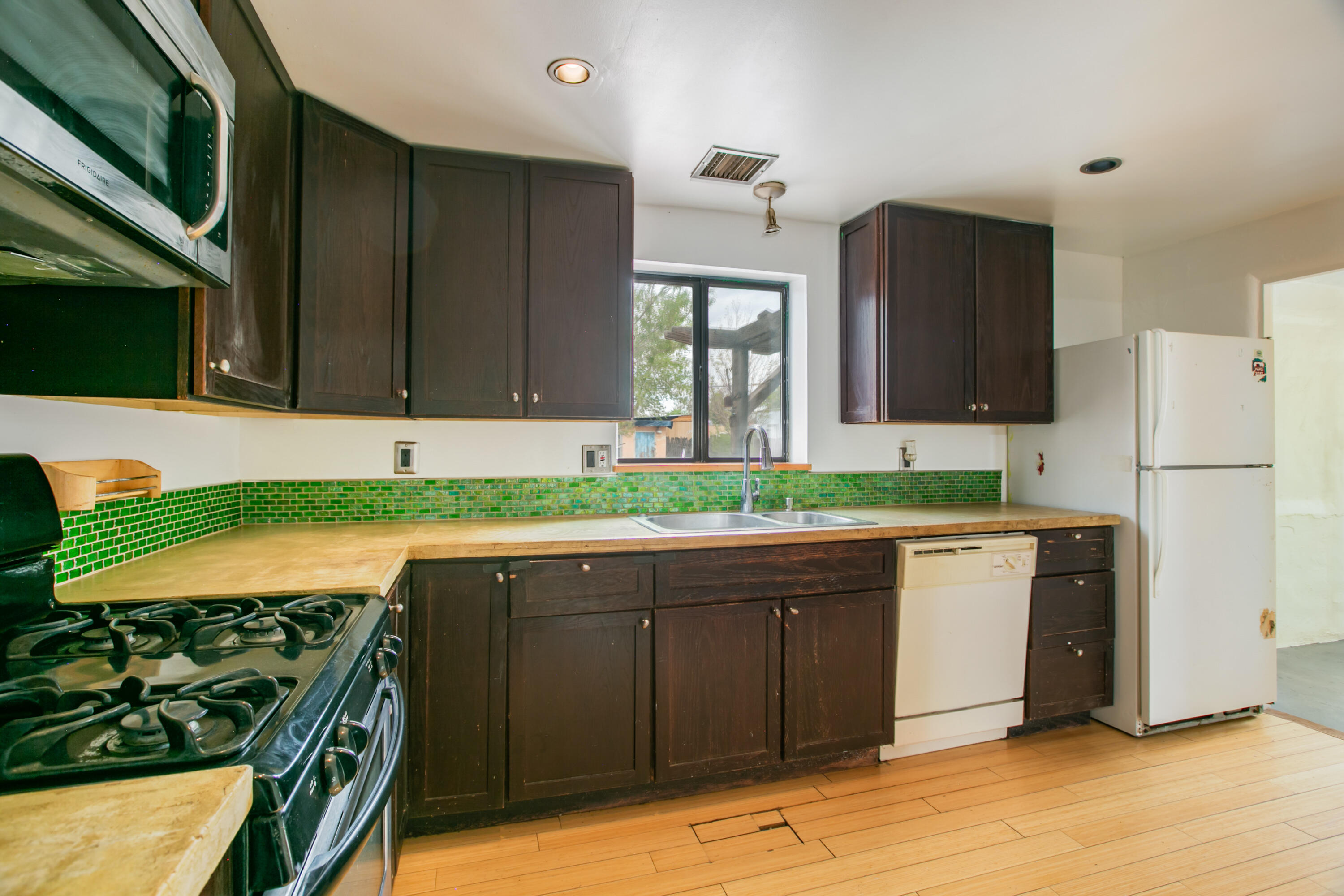 229 Mescalero Road NW