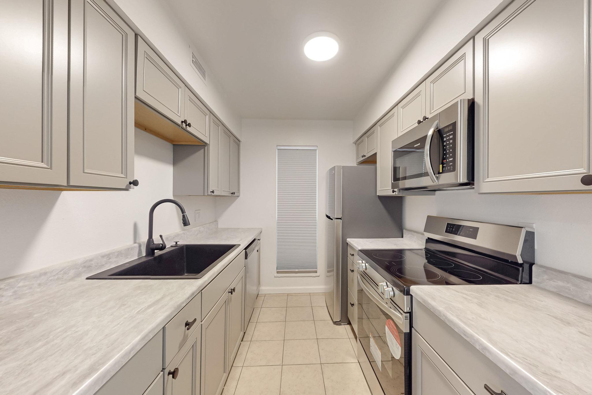 1601 PENNSYLVANIA Street NE E5