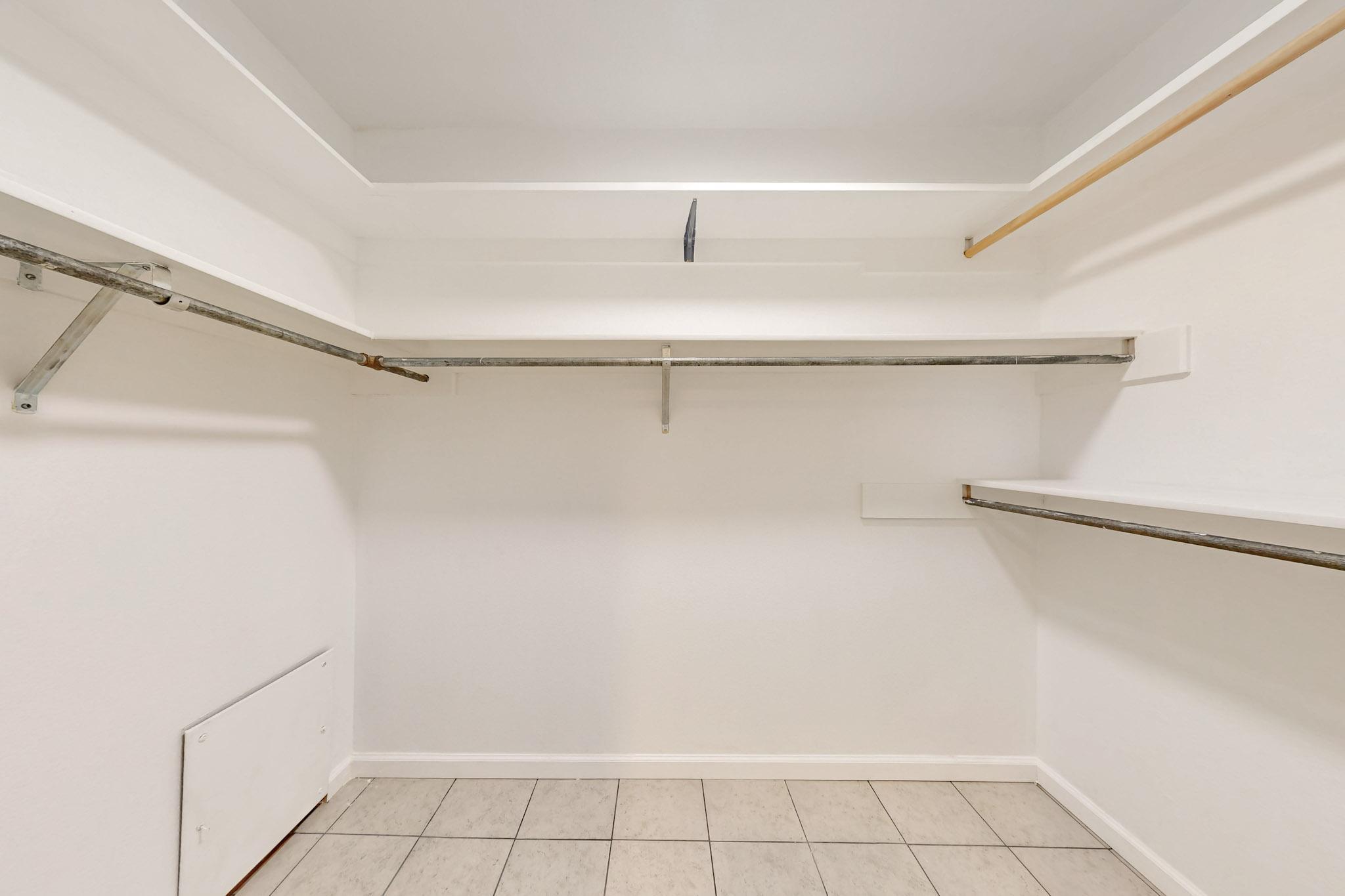 1601 PENNSYLVANIA Street NE E5