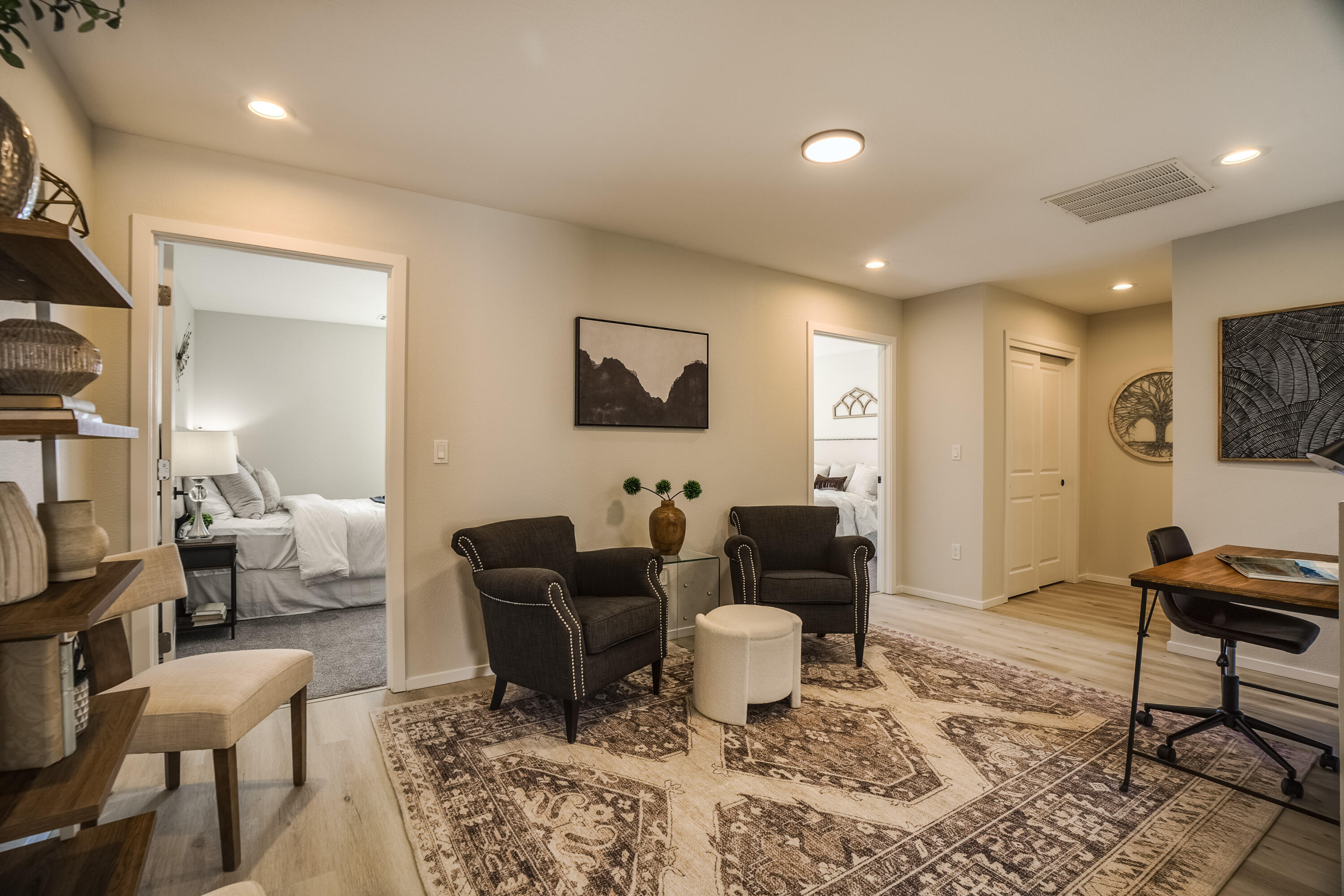 4527 VILLA LOMA Lane NE