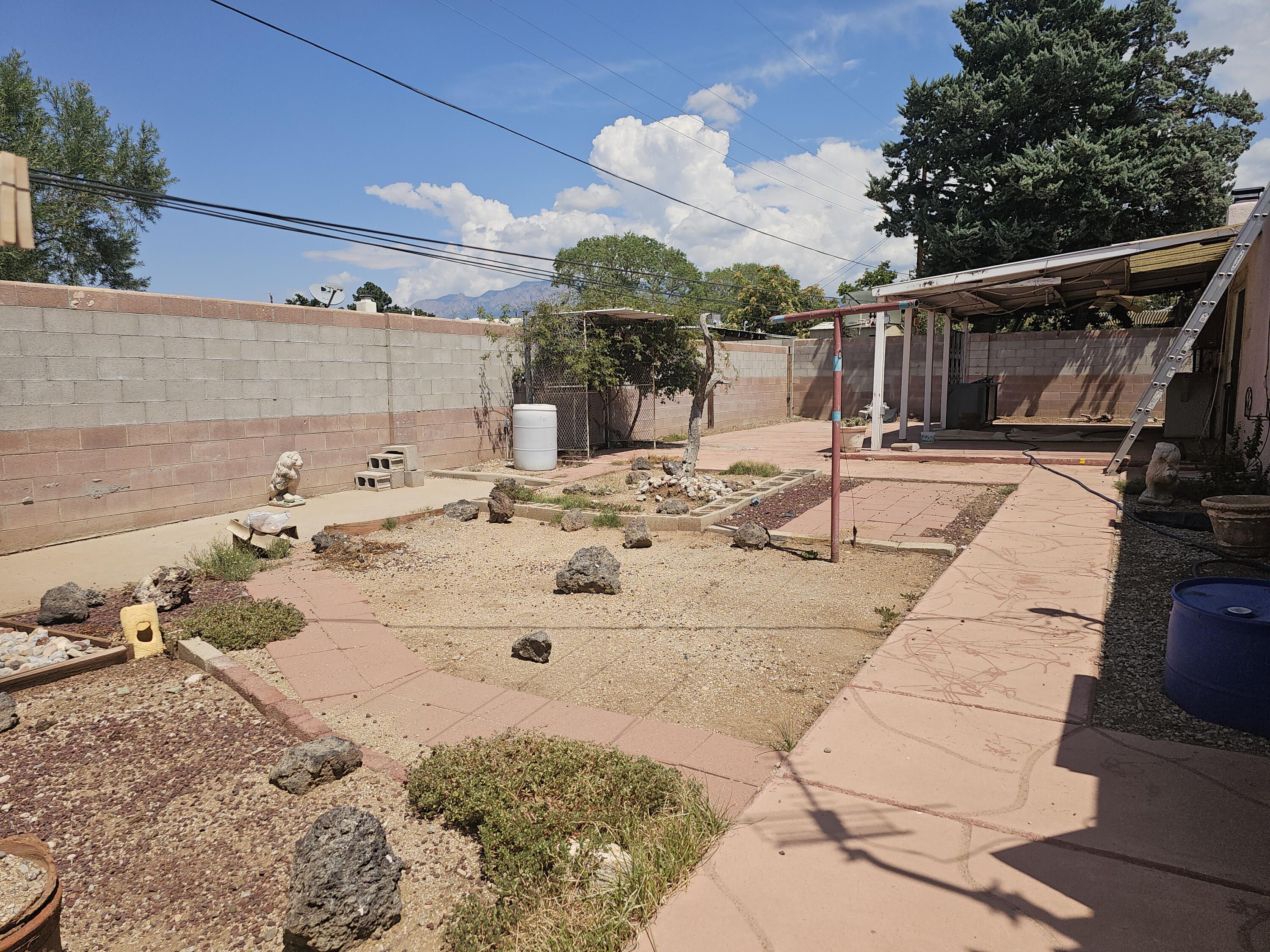 10601 Snow Heights Boulevard NE