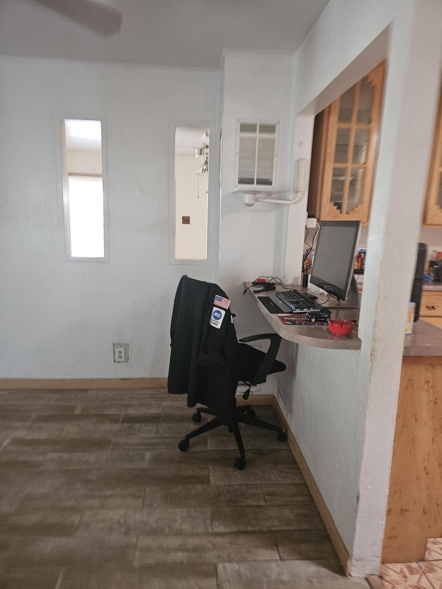 10601 Snow Heights Boulevard NE