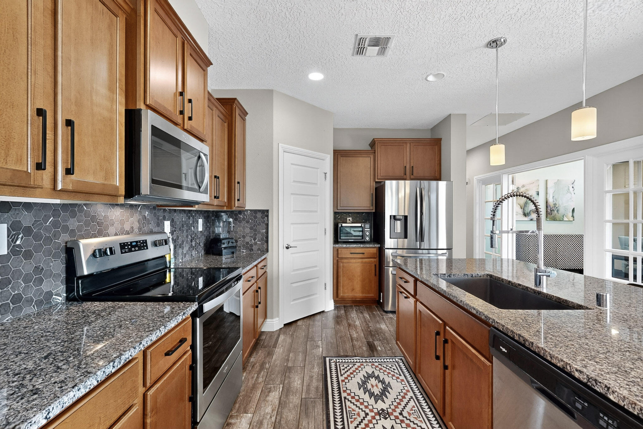 6321 VISTA DEL BOSQUE Drive