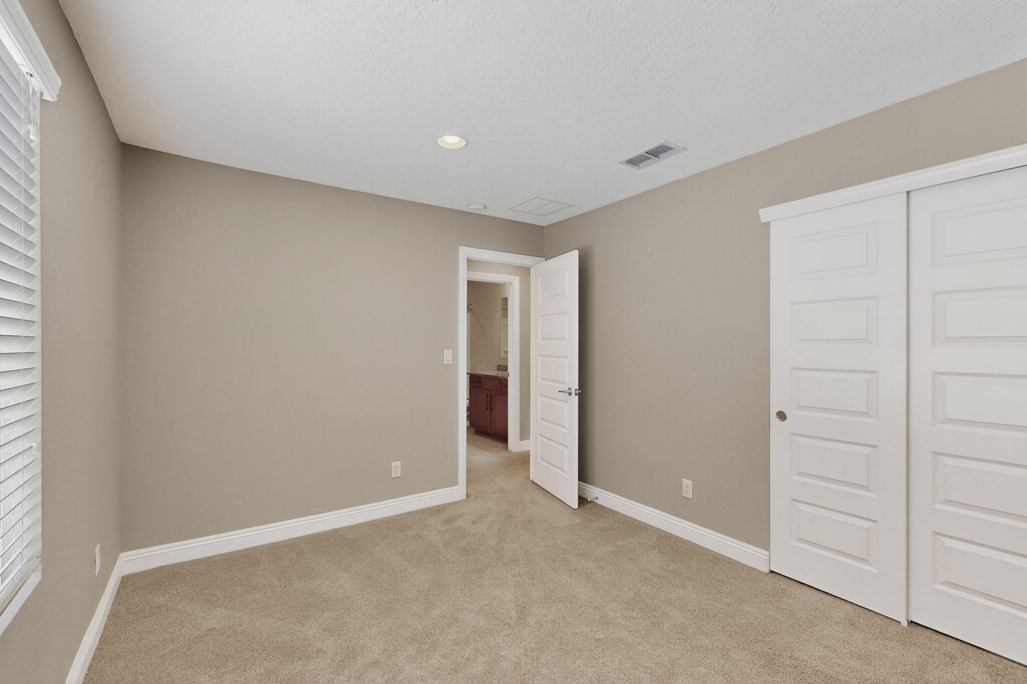 6321 VISTA DEL BOSQUE Drive