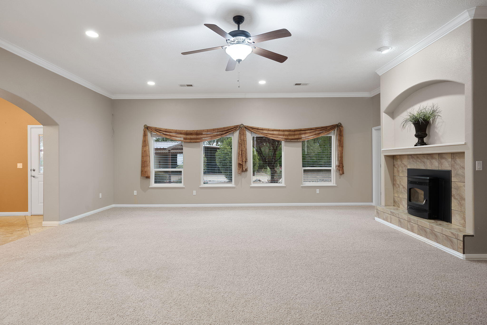 103 CHANTELLY Lane