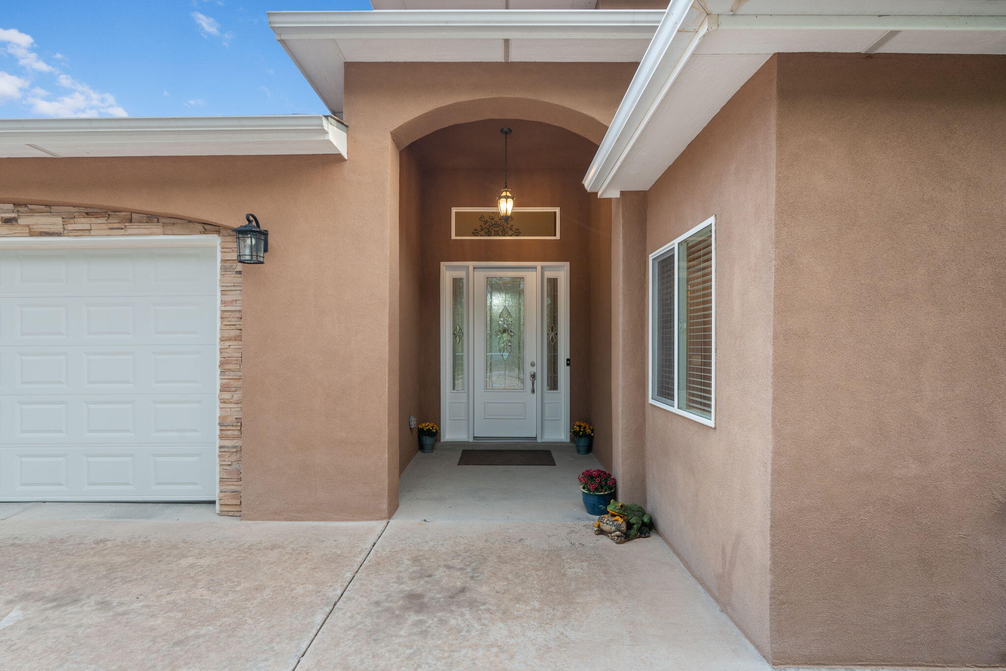 103 CHANTELLY Lane
