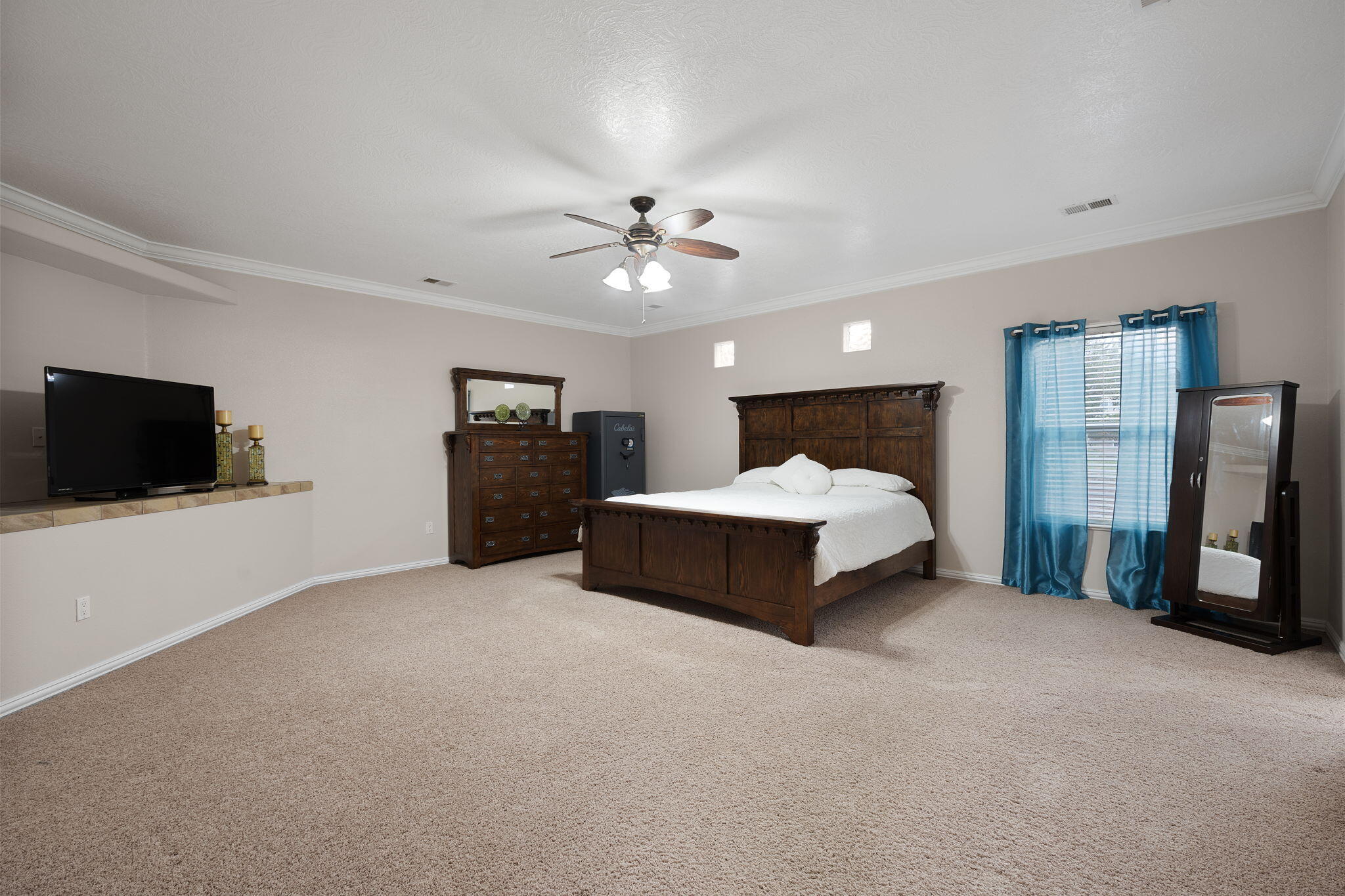 103 CHANTELLY Lane