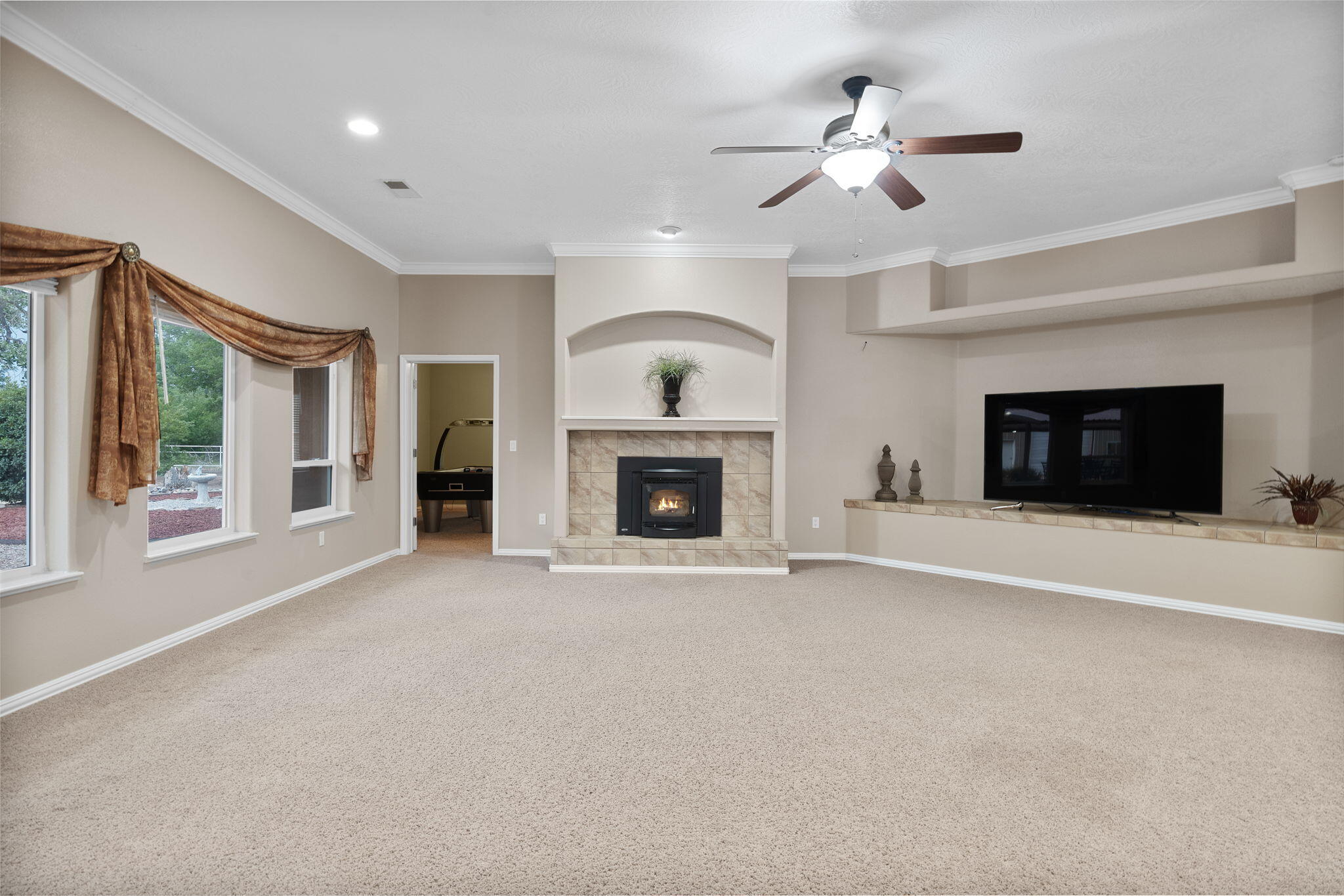 103 CHANTELLY Lane