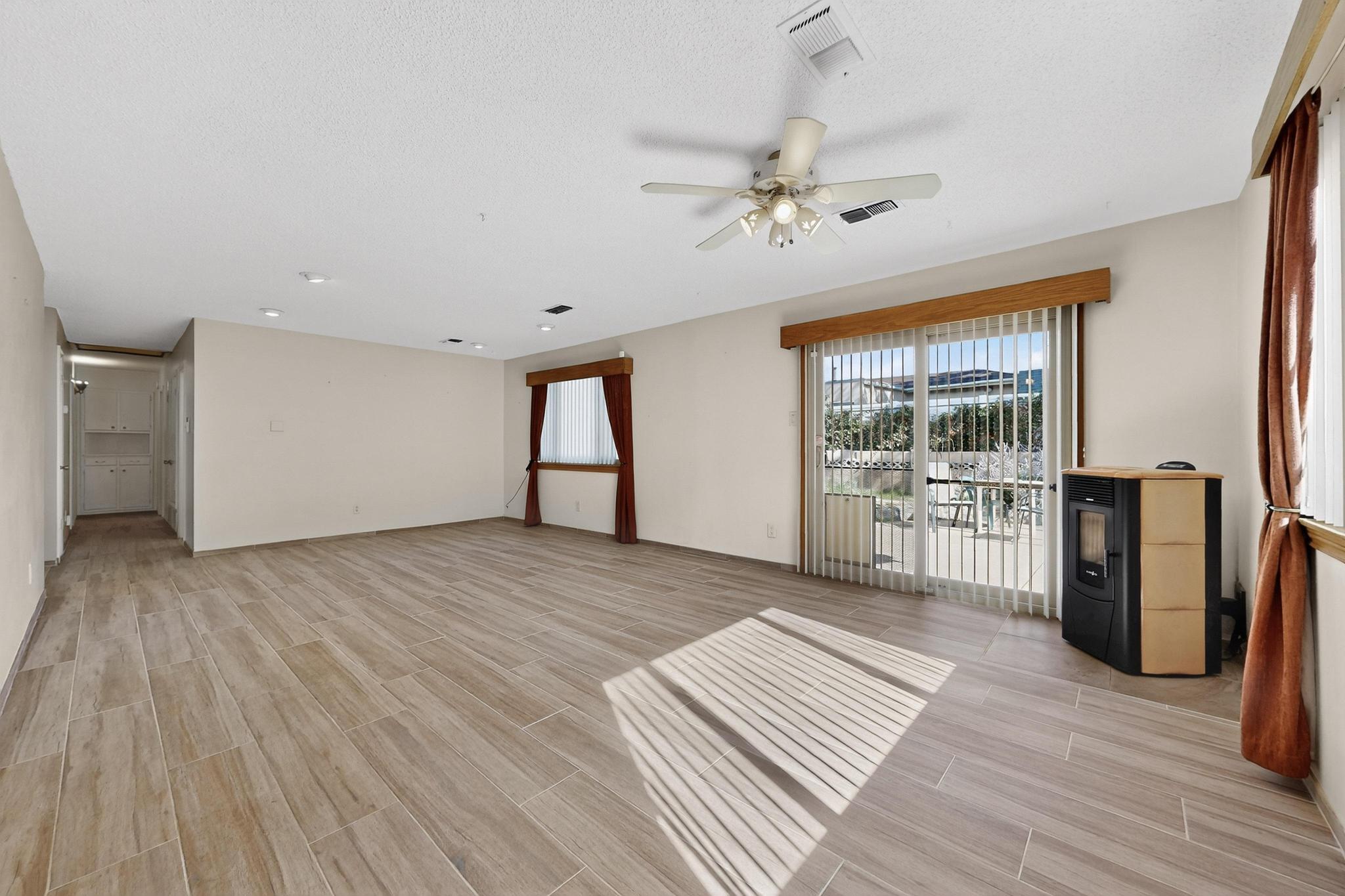 11525 Morenci Avenue NE