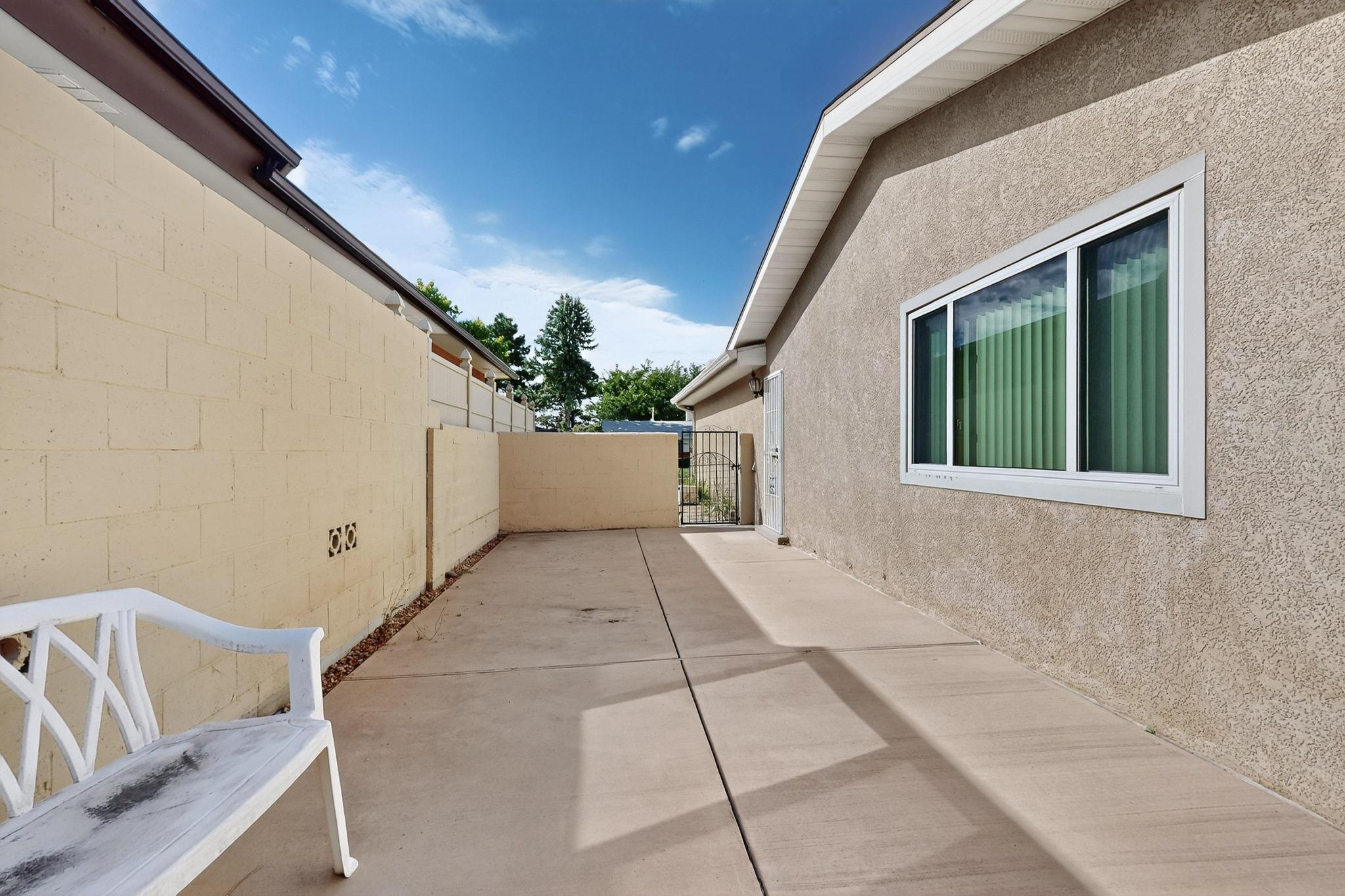 11525 Morenci Avenue NE