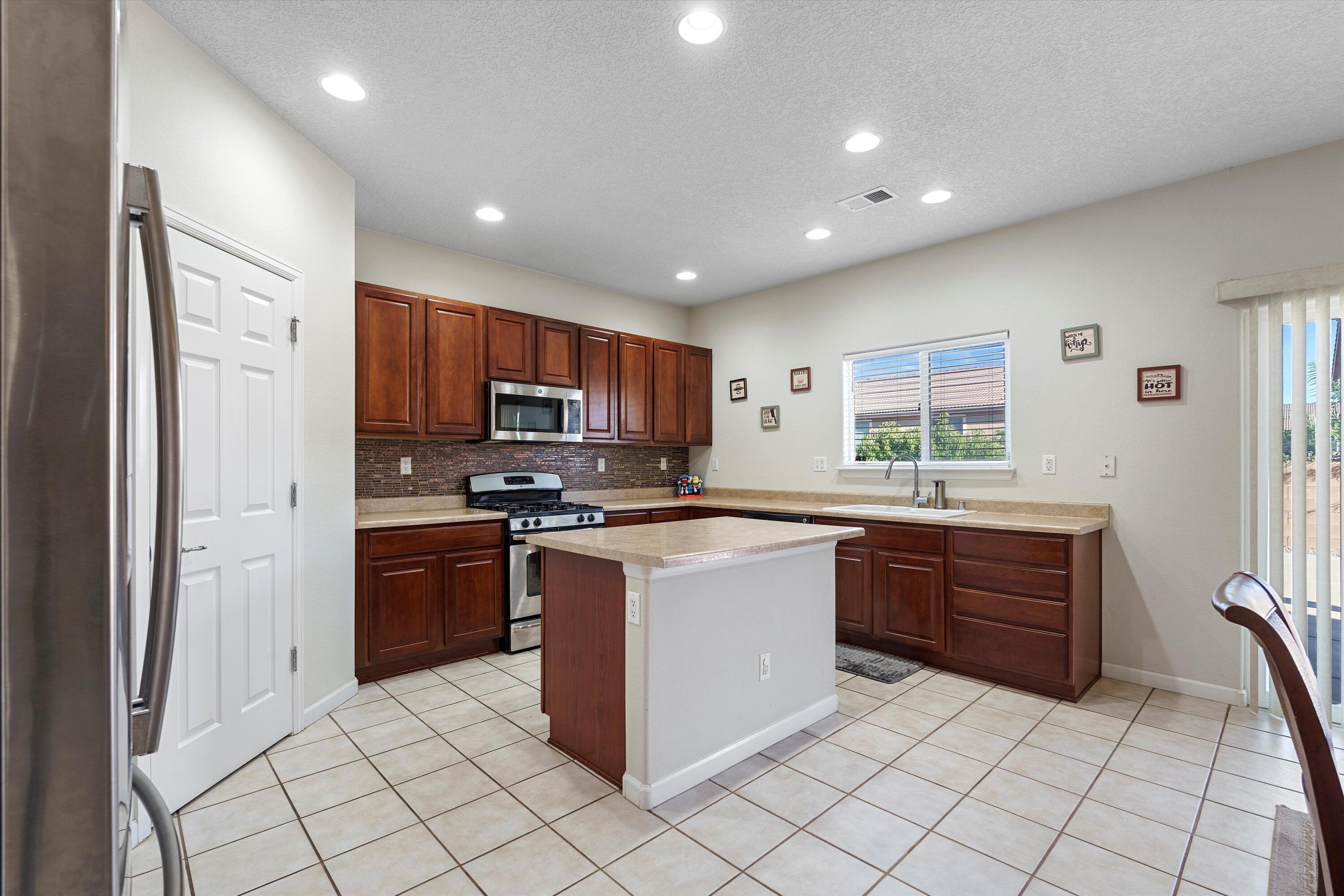 9600 THUNDER Road NW