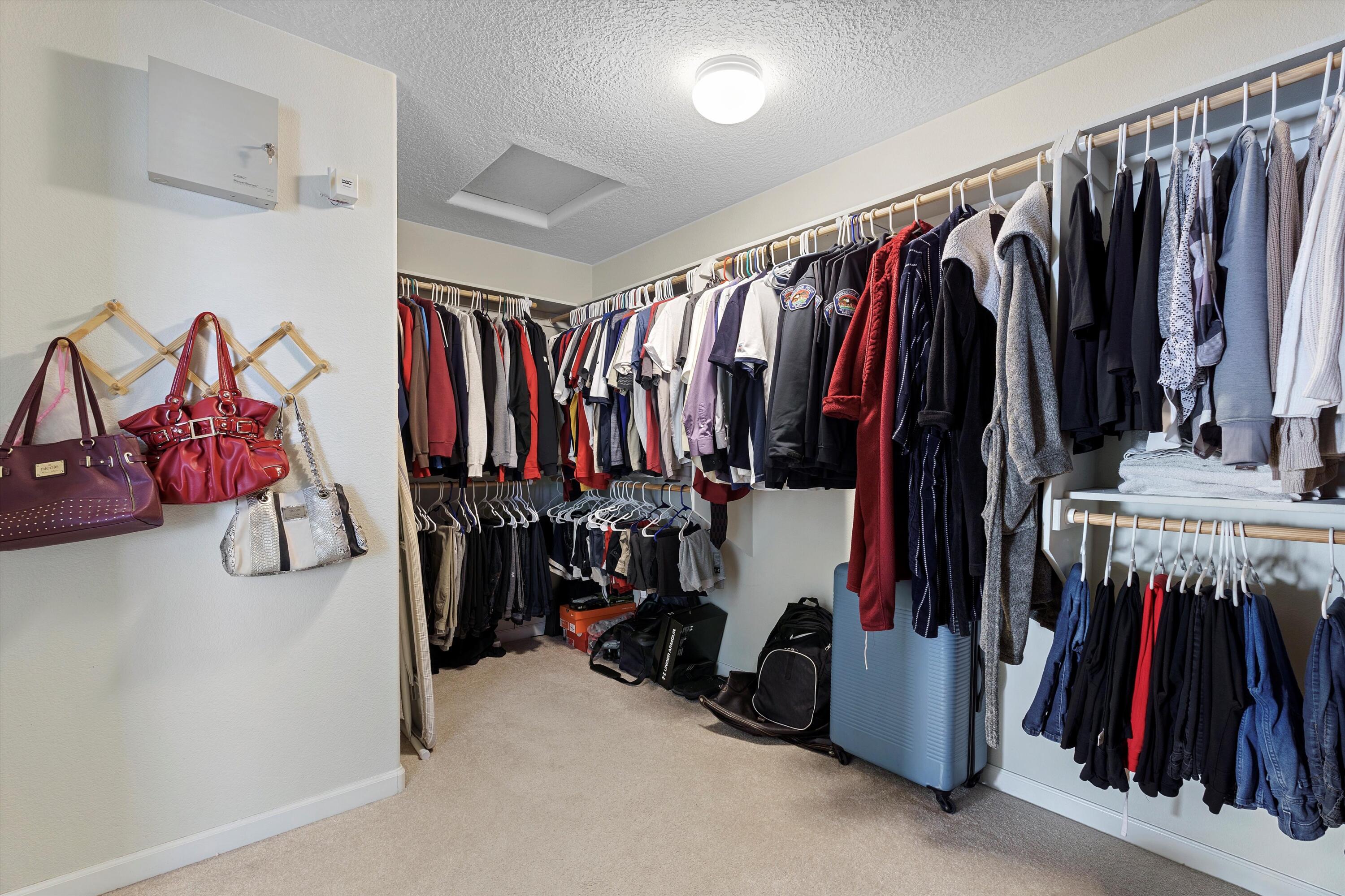 9600 THUNDER Road NW