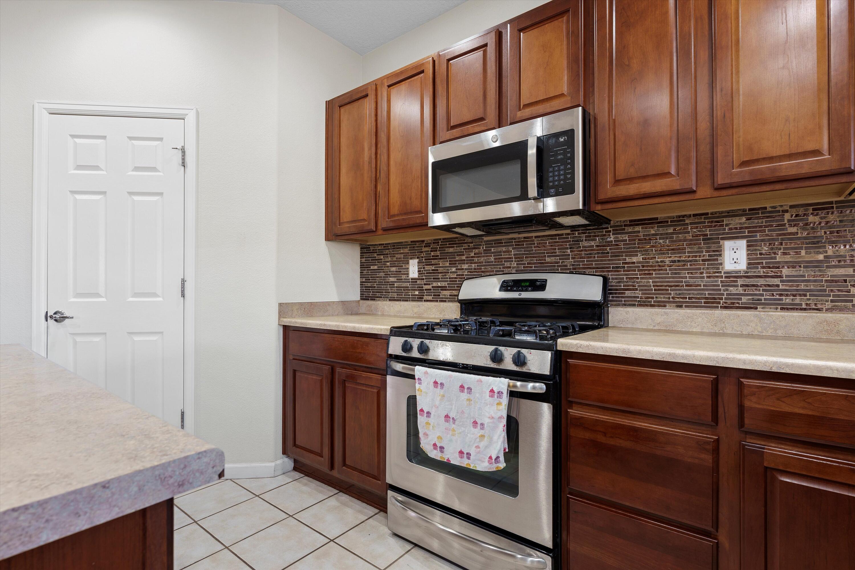 9600 THUNDER Road NW