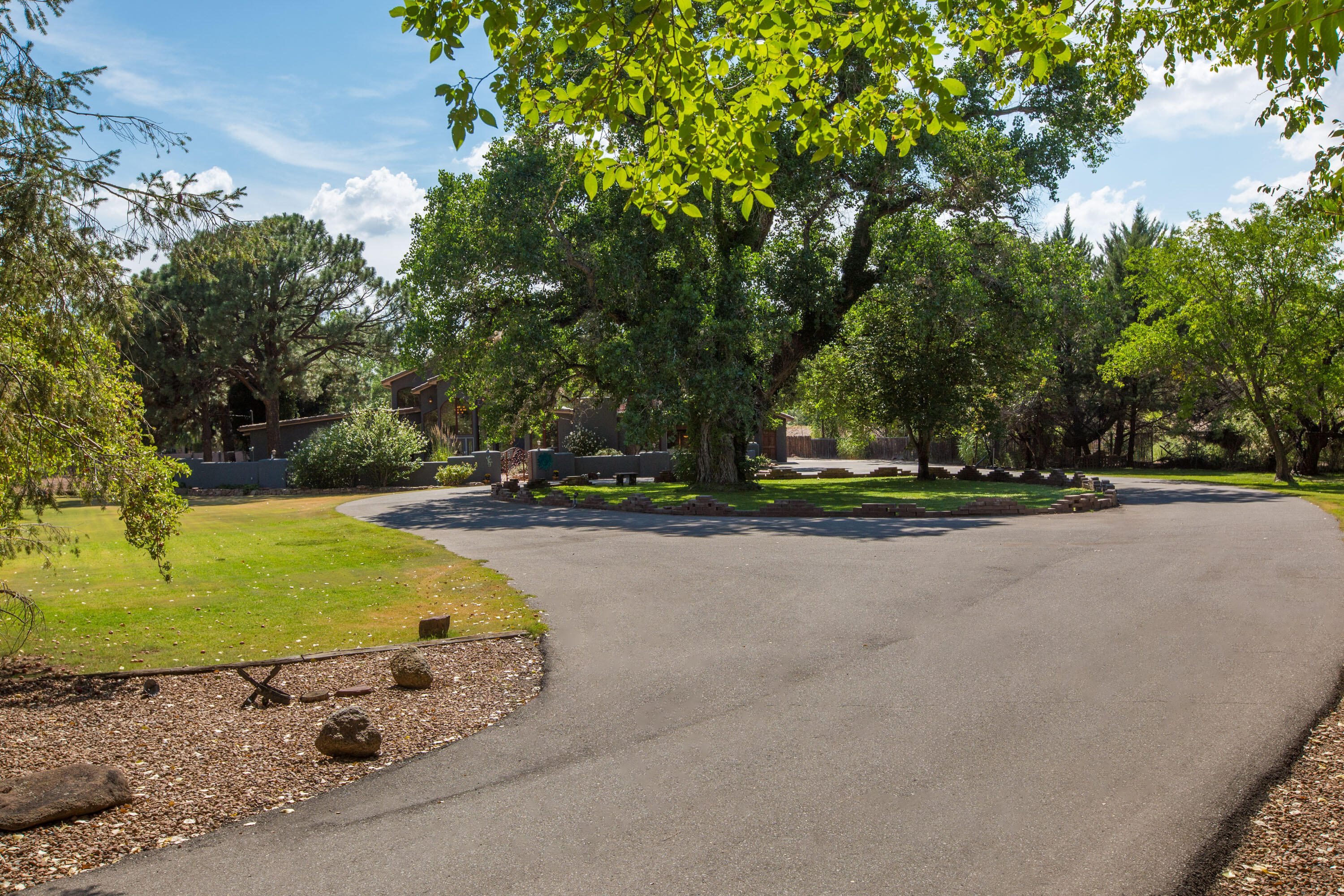 7017 Rio Grande Boulevard NW