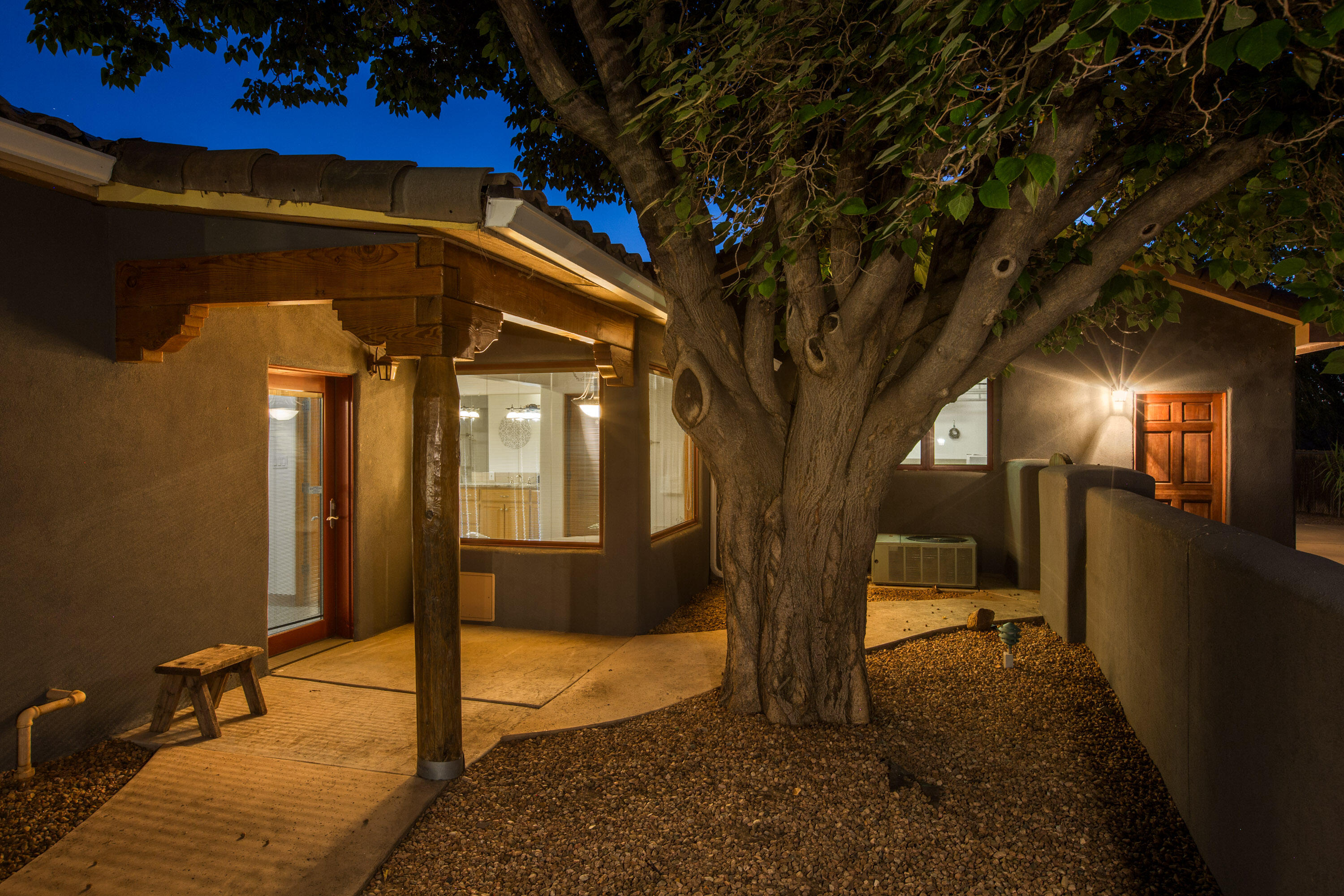 7017 Rio Grande Boulevard NW