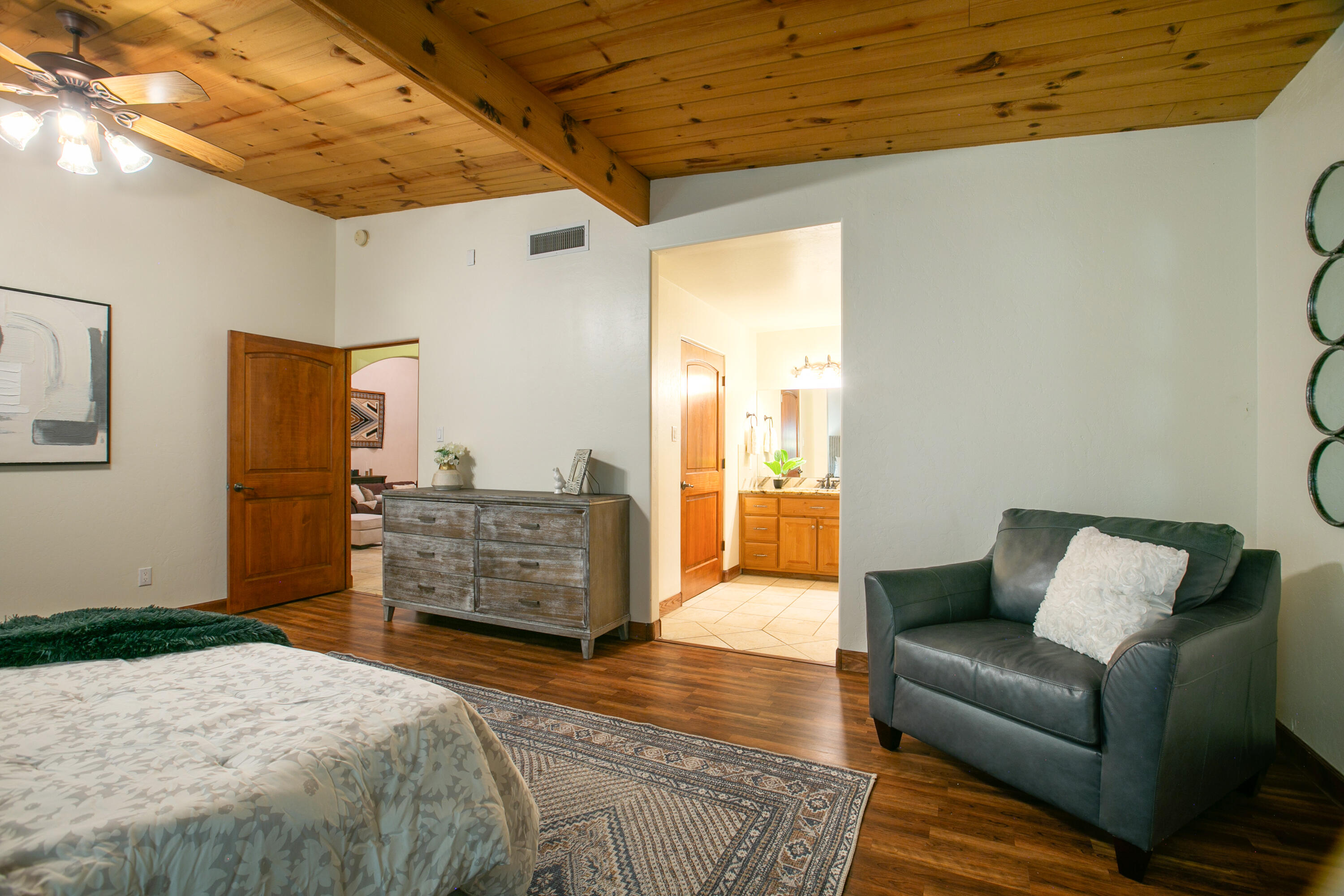 7017 Rio Grande Boulevard NW