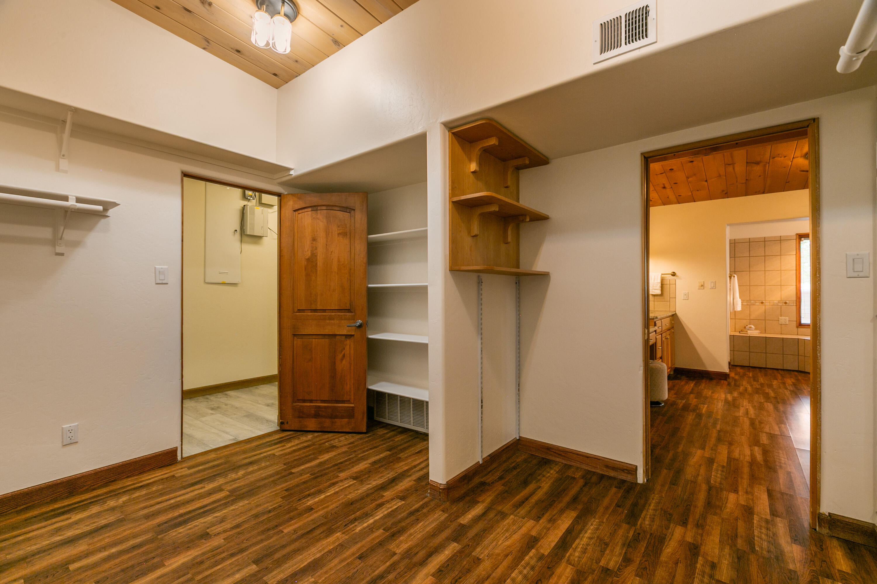 7017 Rio Grande Boulevard NW