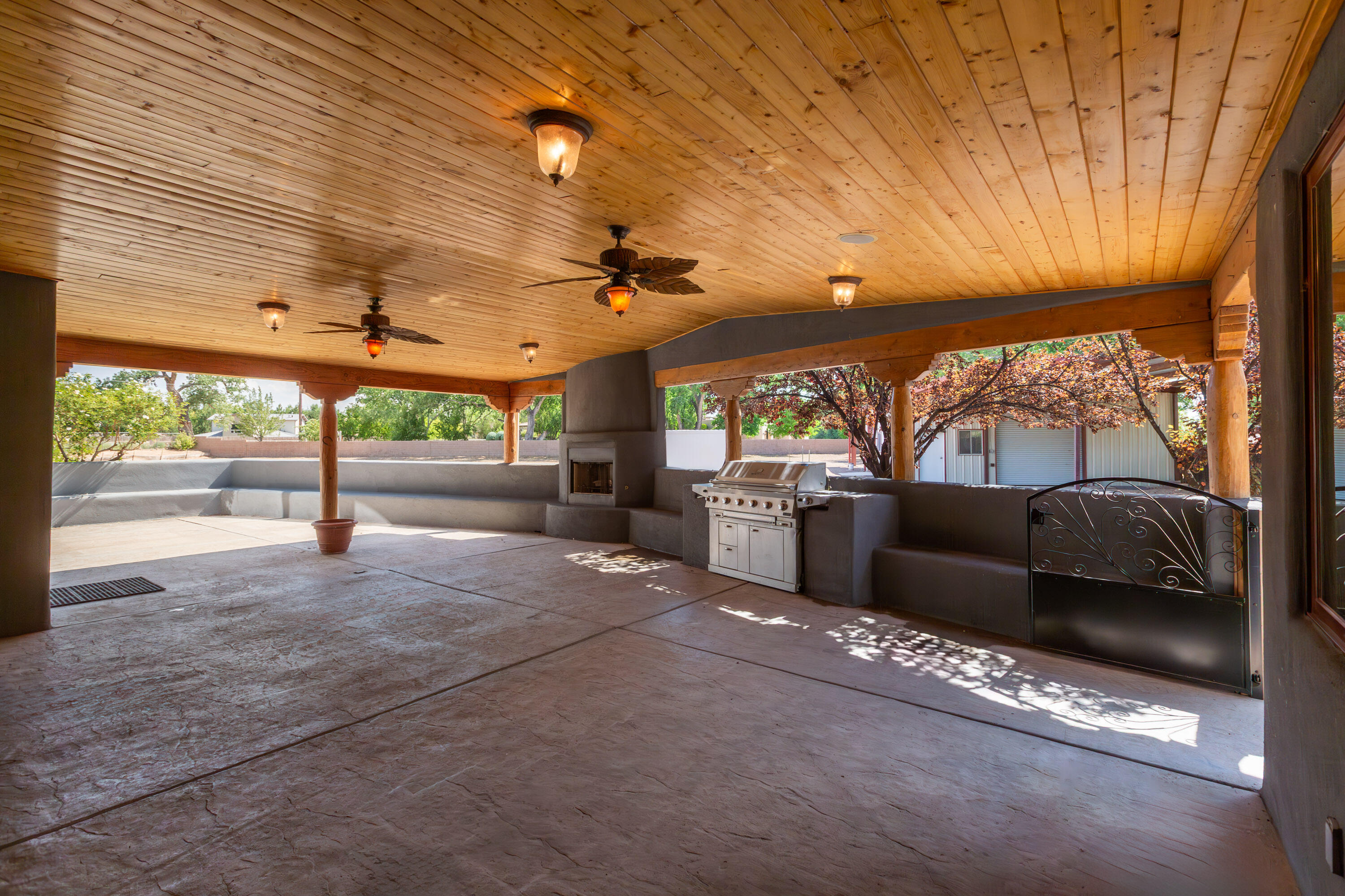 7017 Rio Grande Boulevard NW