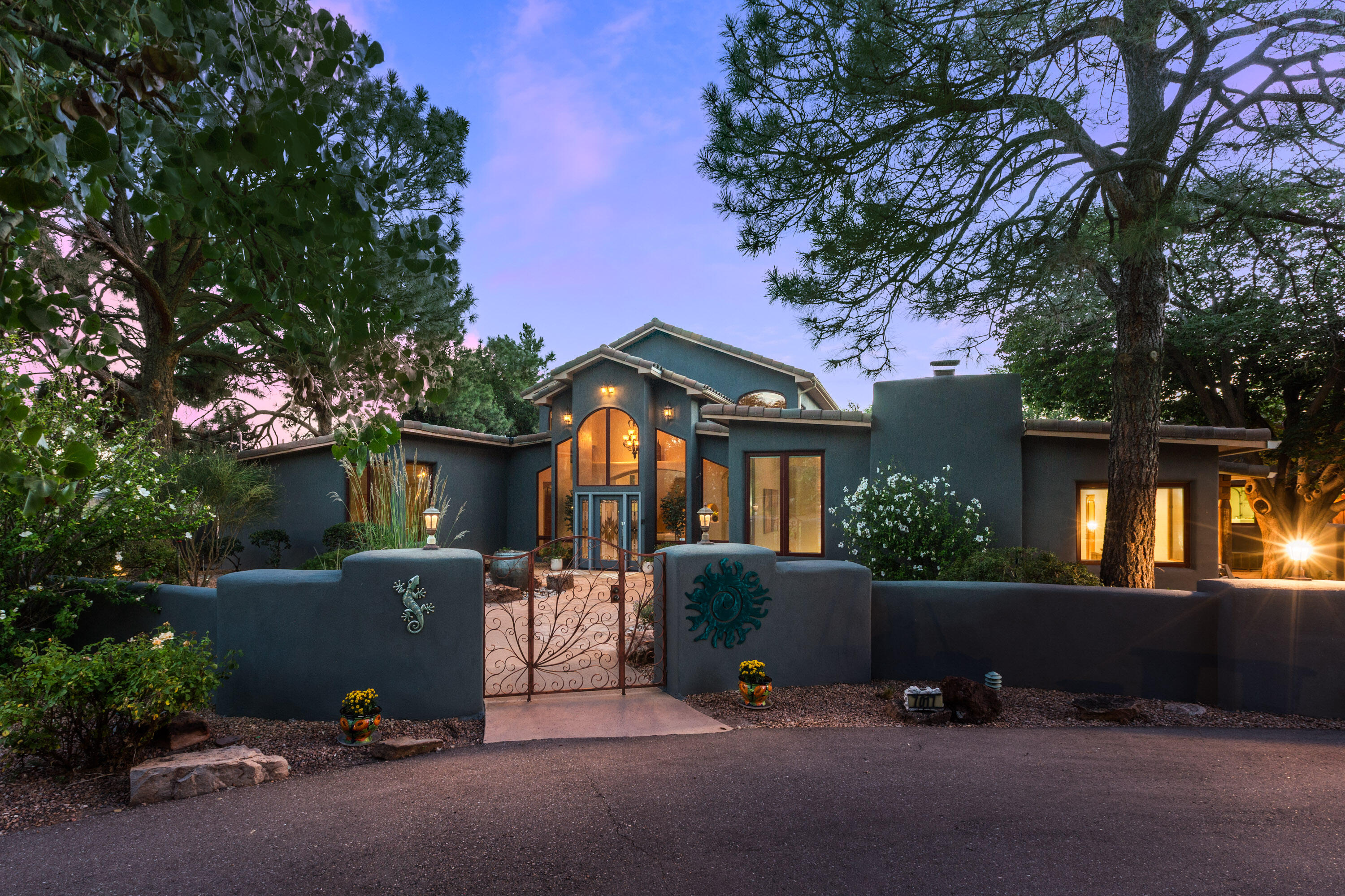 7017 Rio Grande Boulevard NW