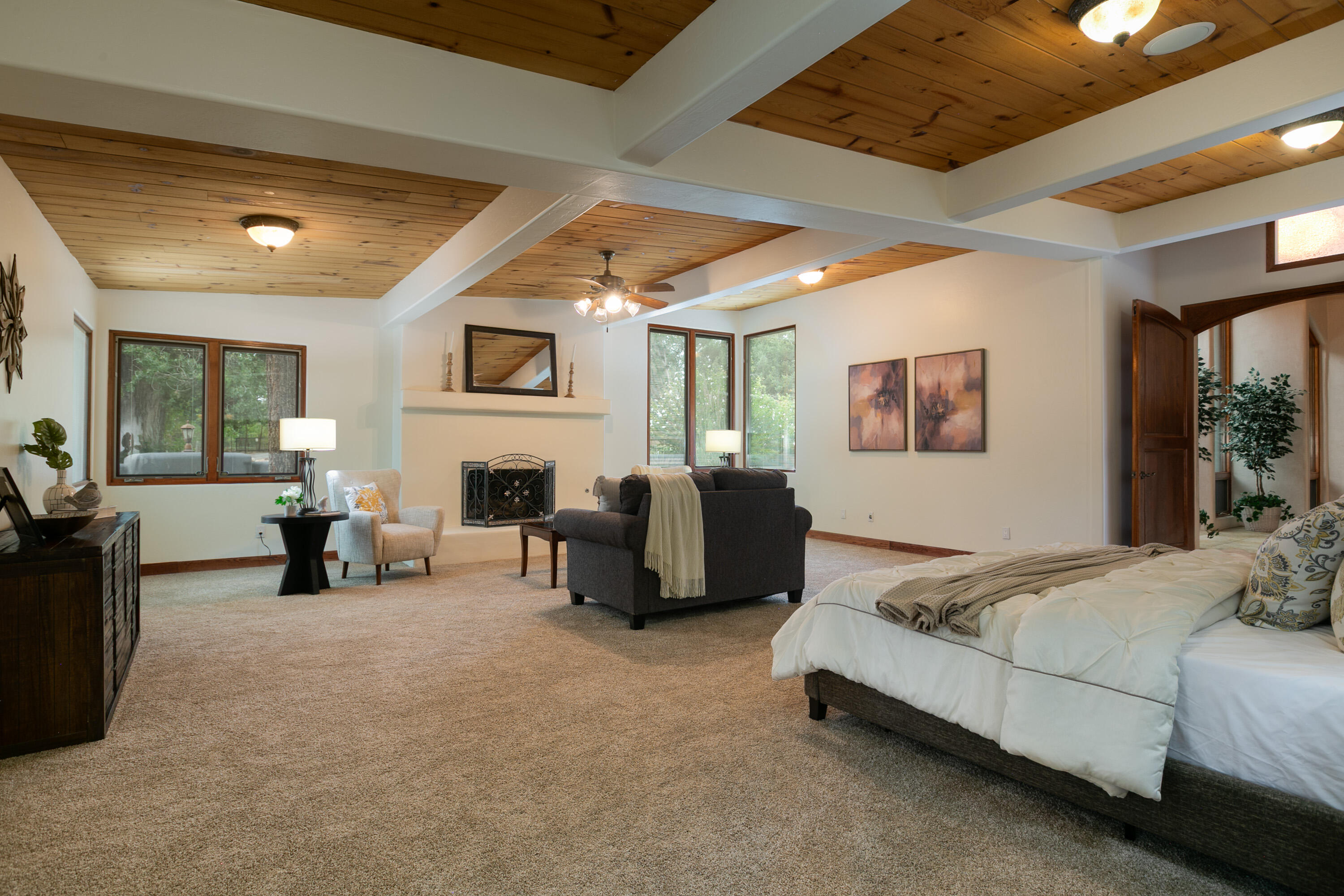 7017 Rio Grande Boulevard NW