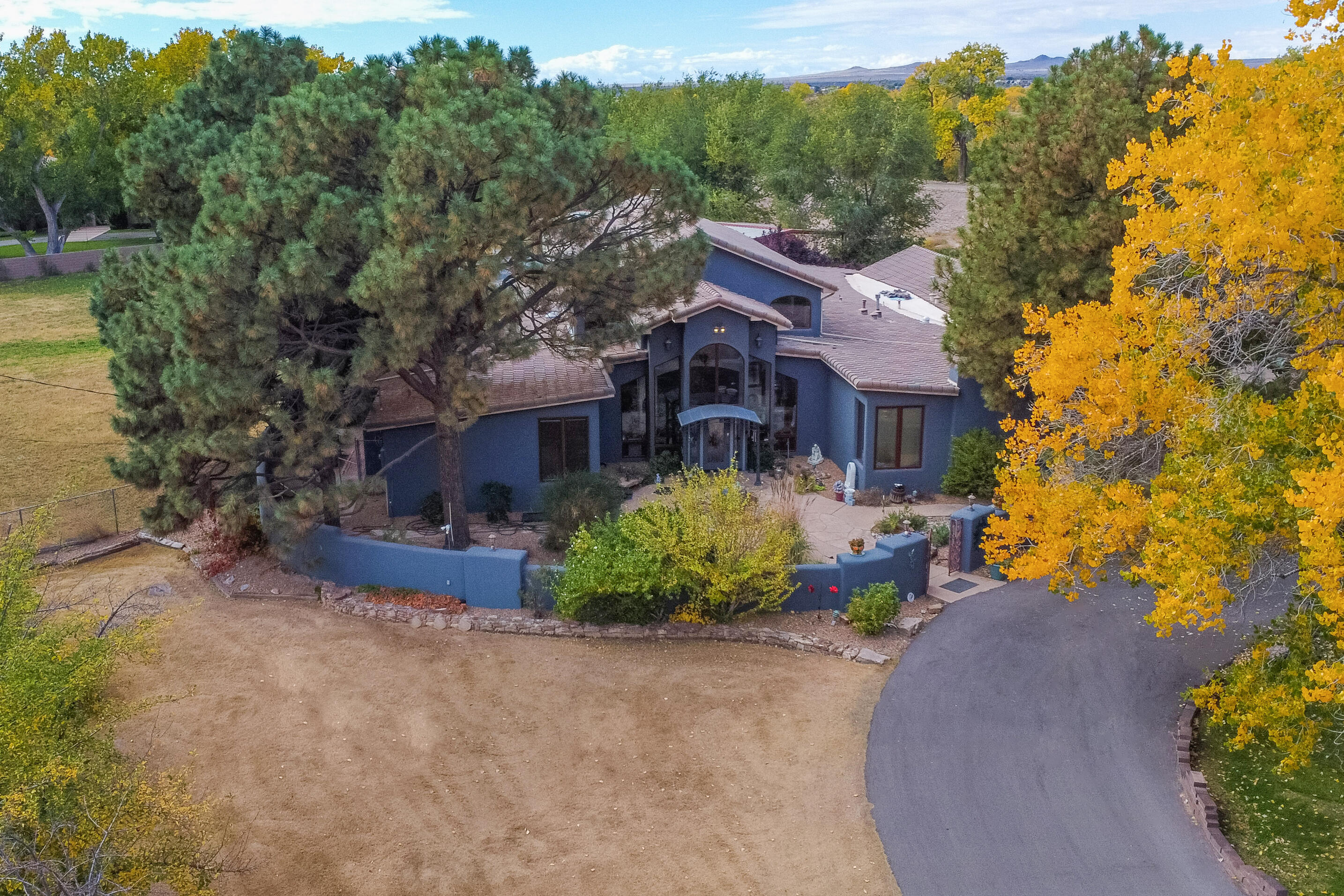 7017 Rio Grande Boulevard NW