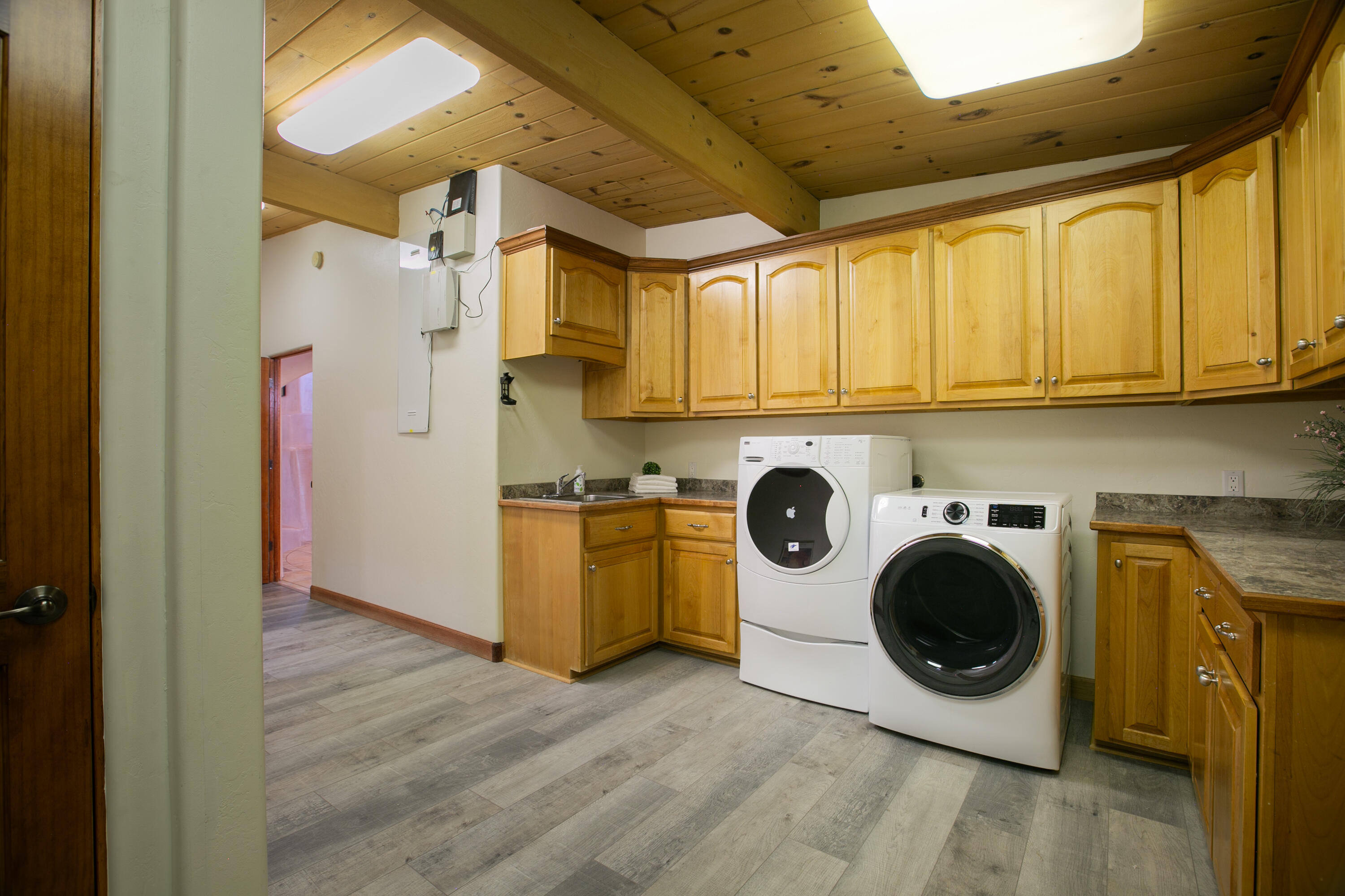 7017 Rio Grande Boulevard NW