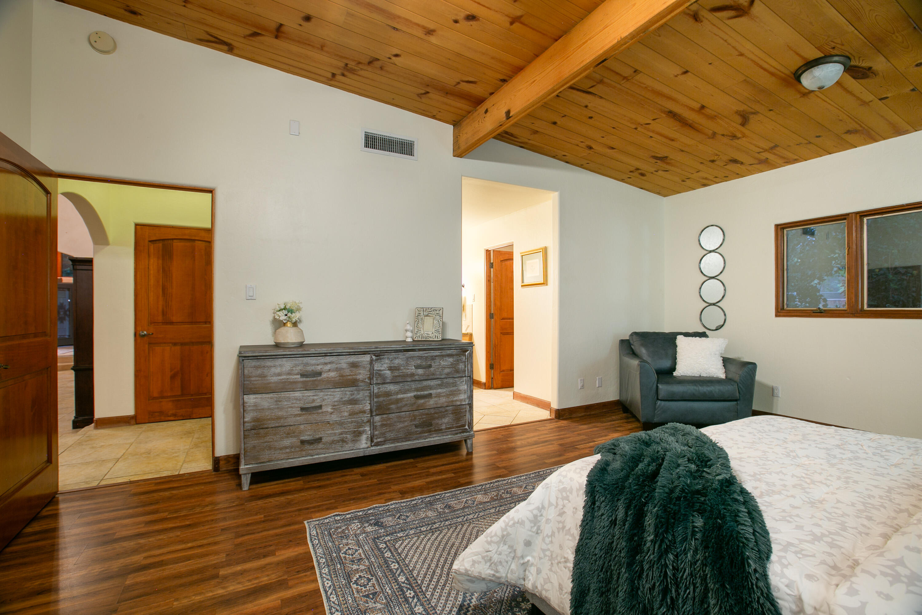 7017 Rio Grande Boulevard NW