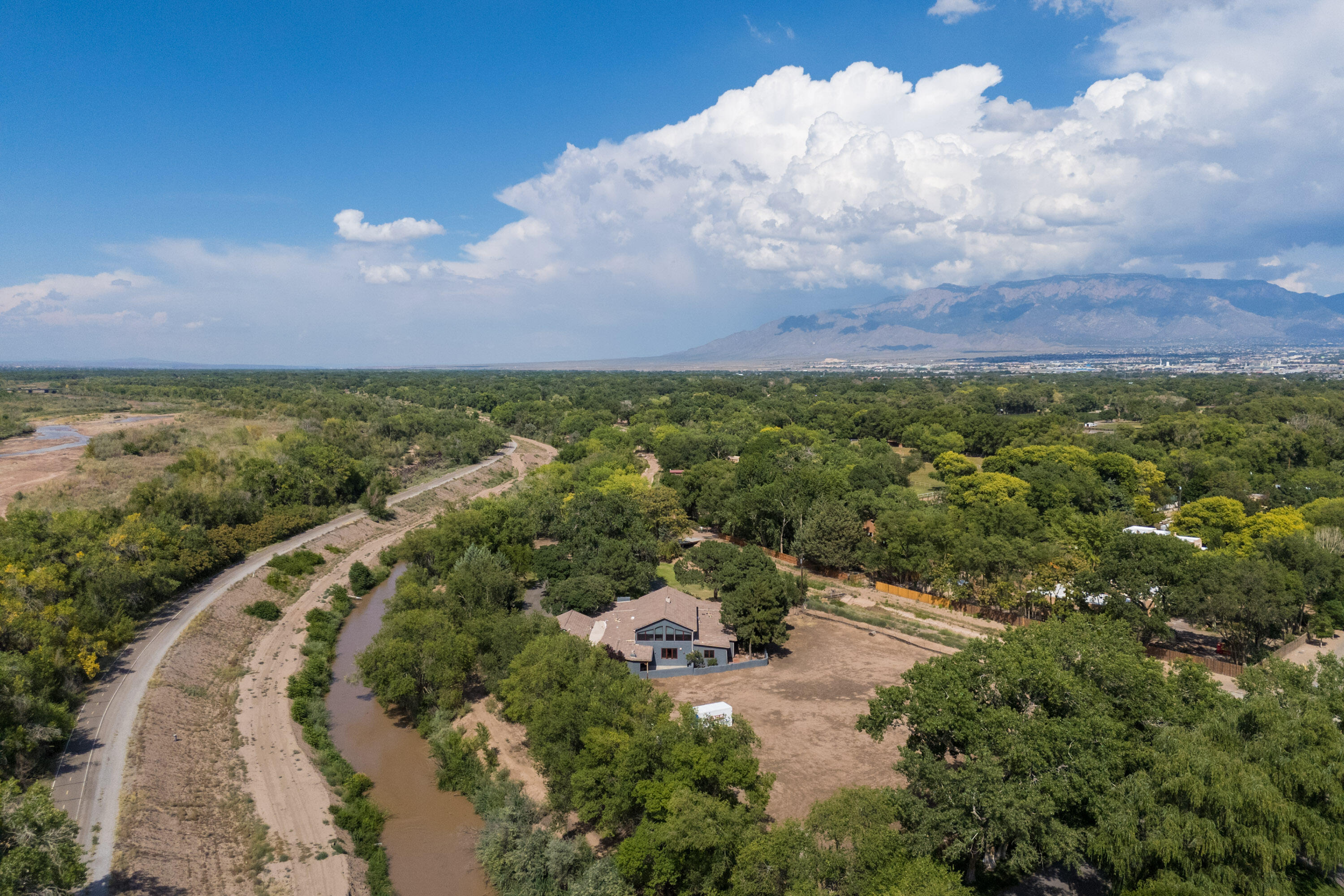 7017 Rio Grande Boulevard NW