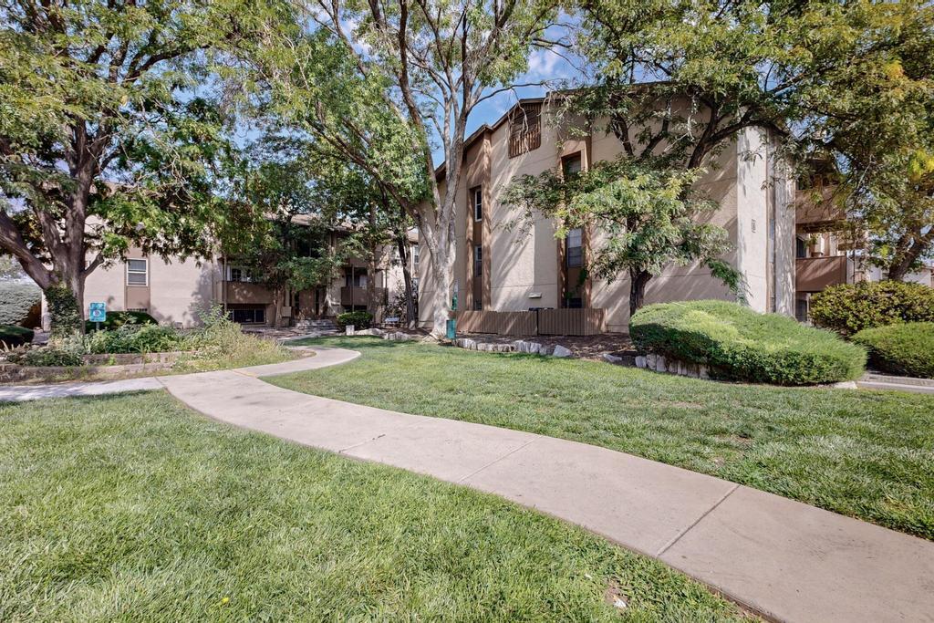 3857 MONTGOMERY Boulevard NE 1201