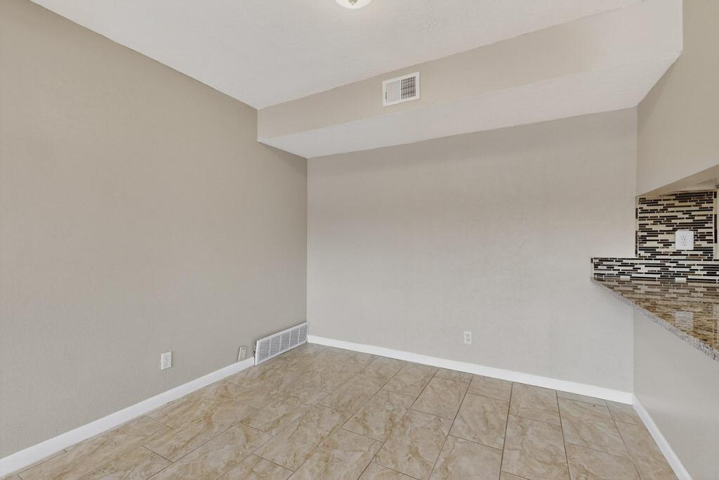 3857 MONTGOMERY Boulevard NE 1201