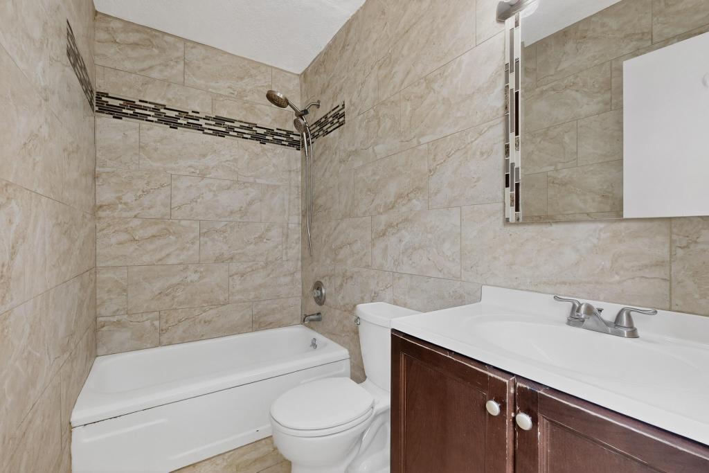 3857 MONTGOMERY Boulevard NE 1201