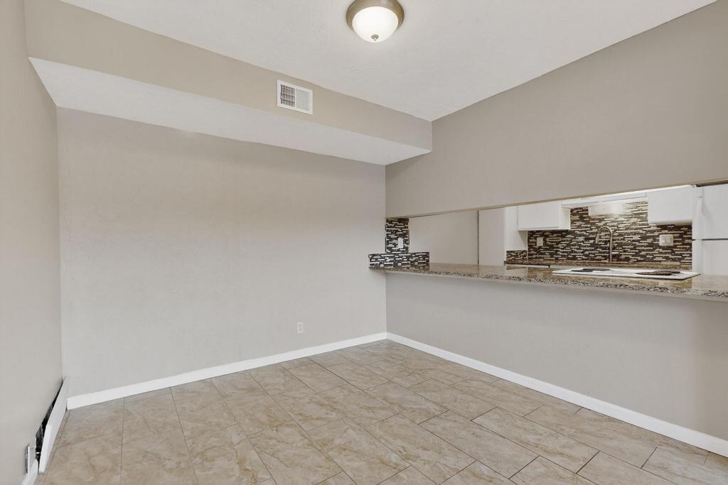 3857 MONTGOMERY Boulevard NE 1201