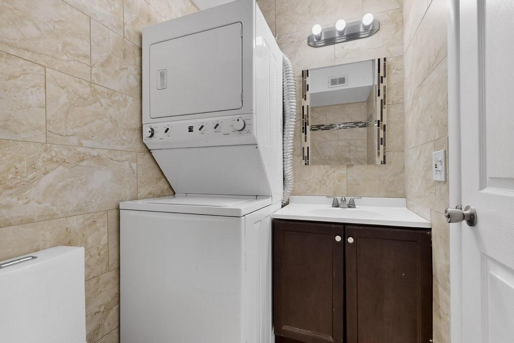 3857 MONTGOMERY Boulevard NE 1201