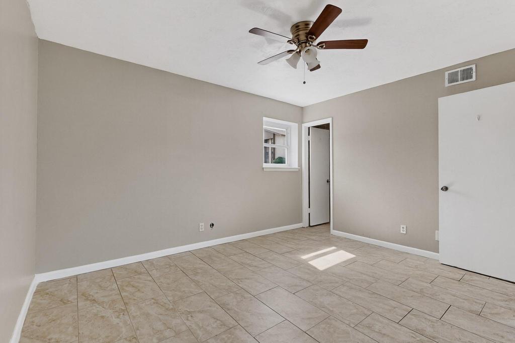 3857 MONTGOMERY Boulevard NE 1201