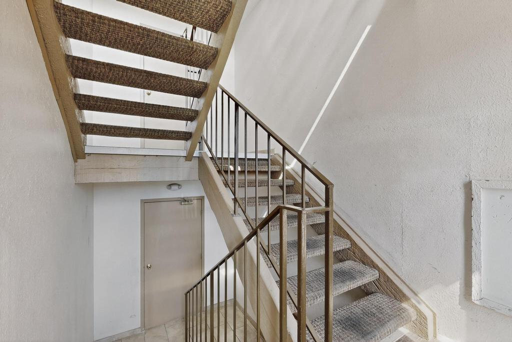 3857 MONTGOMERY Boulevard NE 1201