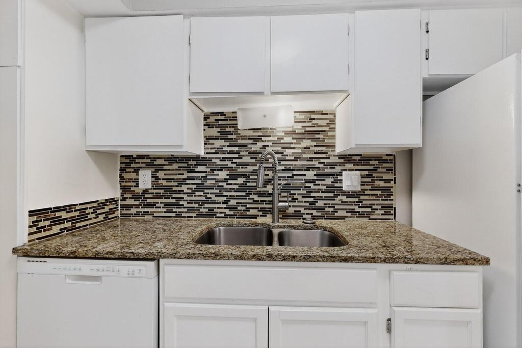 3857 MONTGOMERY Boulevard NE 1201