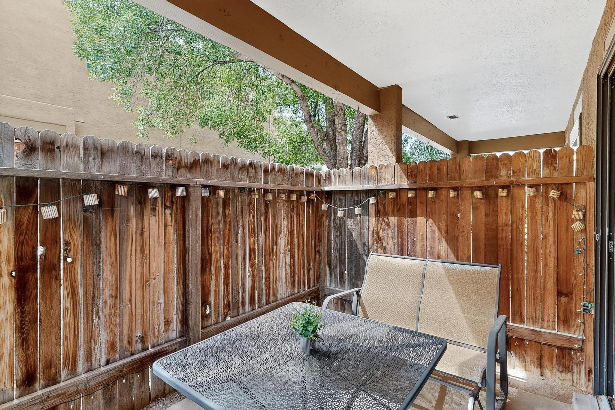 2900 Vista Del Rey NE 1-B