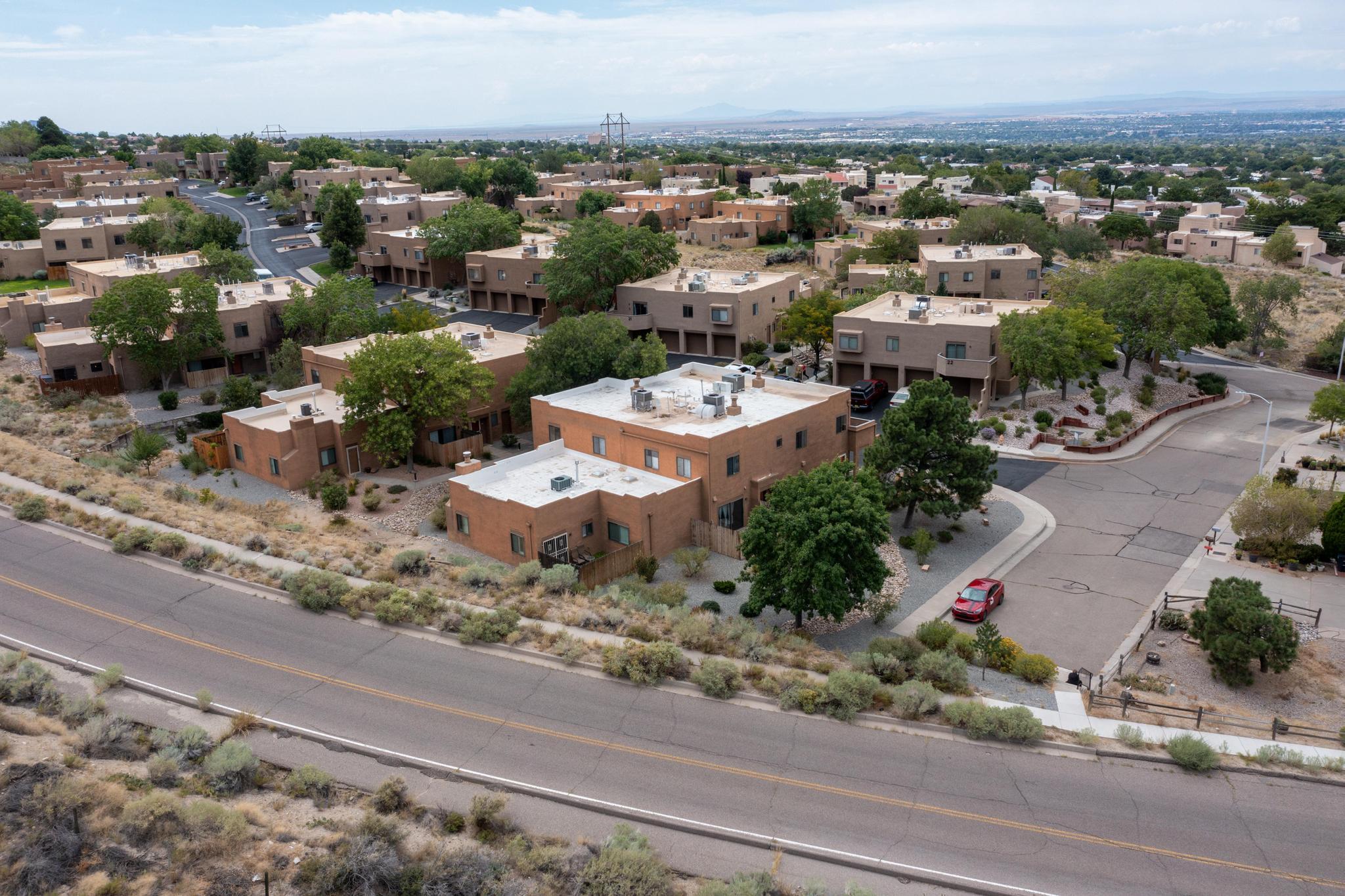 2900 Vista Del Rey NE 1-B