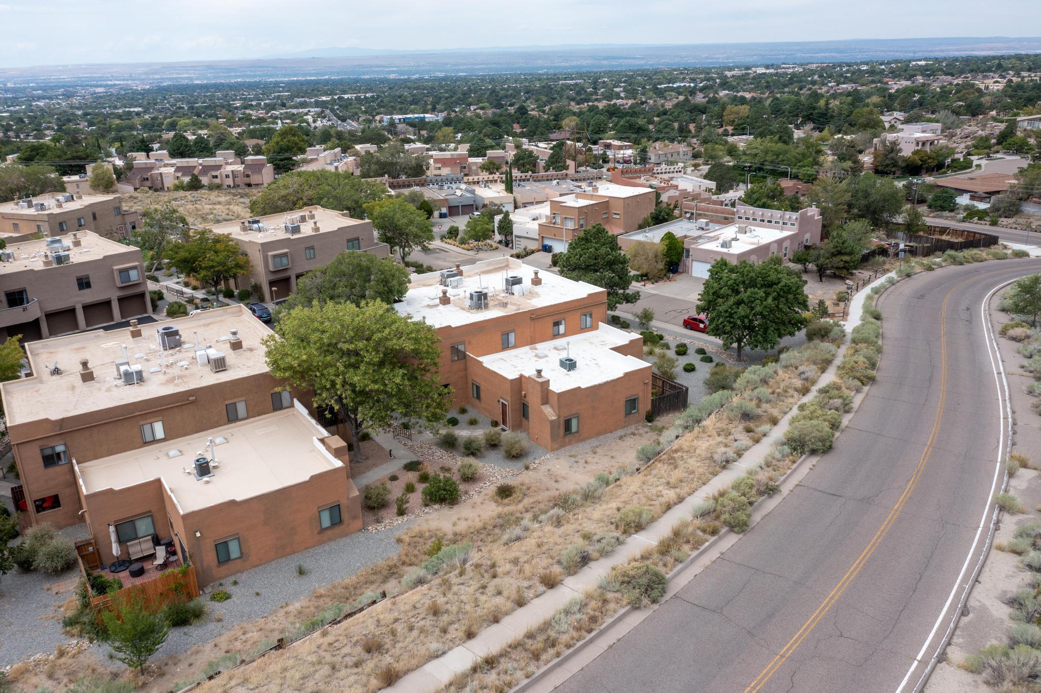 2900 Vista Del Rey NE 1-B