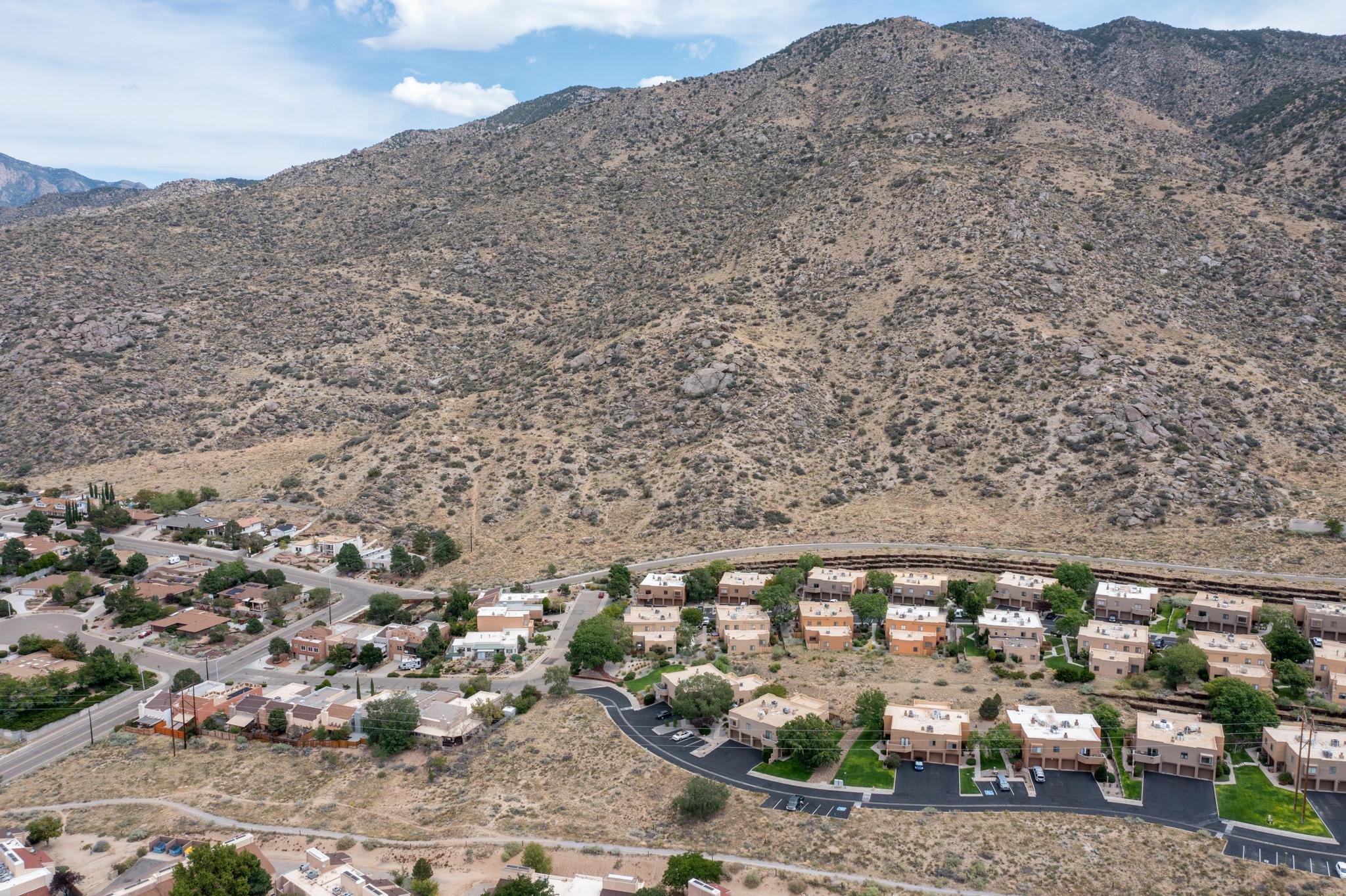 2900 Vista Del Rey NE 1-B