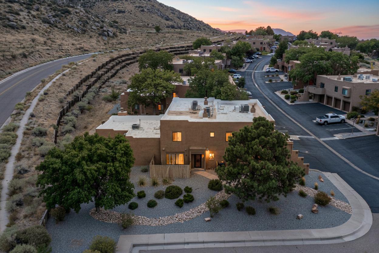 2900 Vista Del Rey NE 1-B