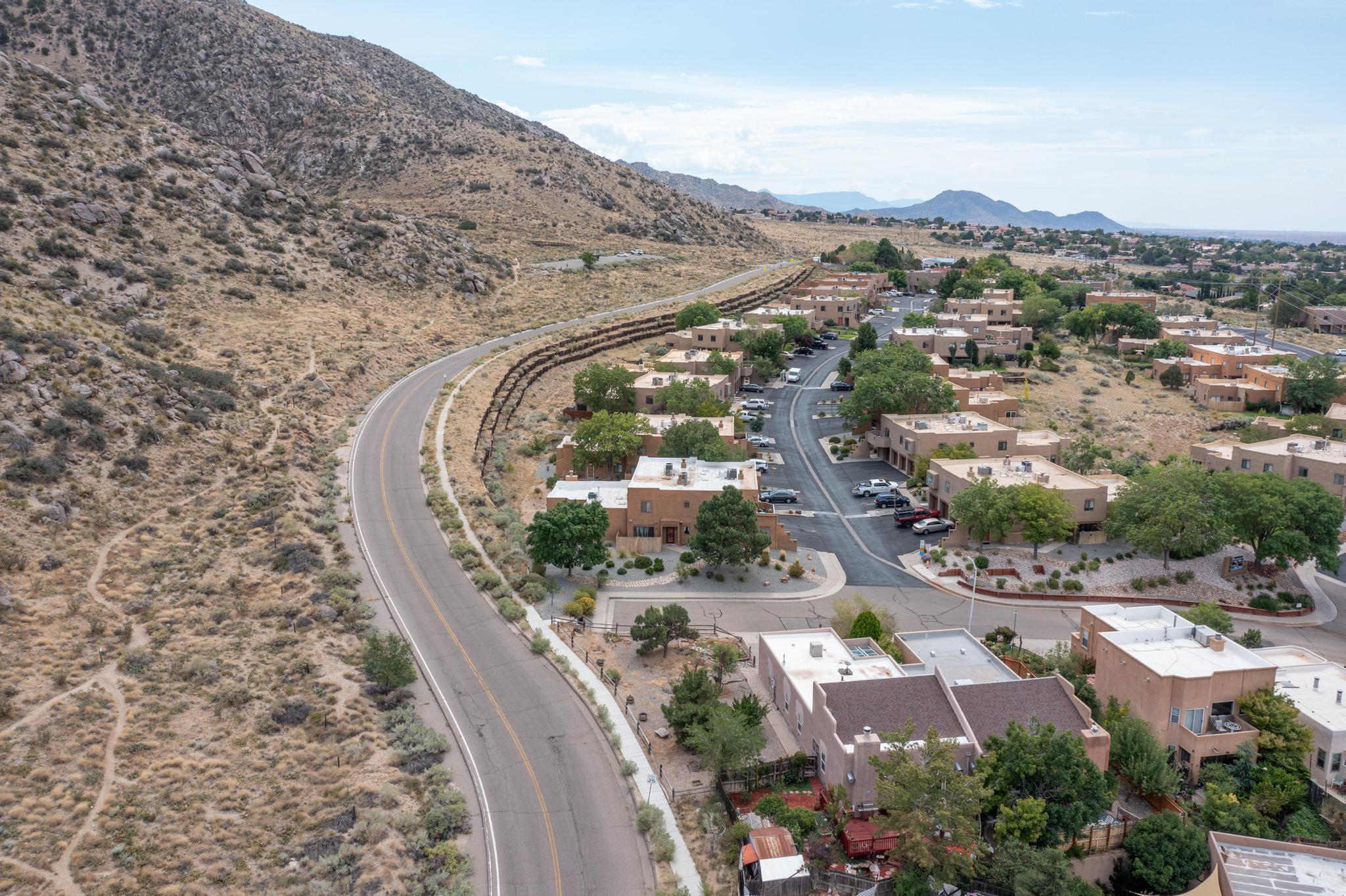 2900 Vista Del Rey NE 1-B