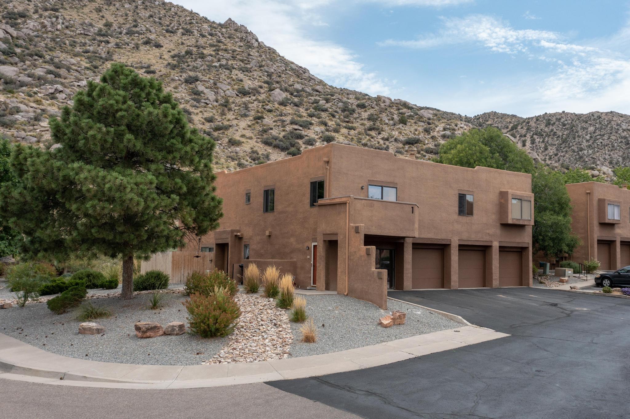 2900 Vista Del Rey NE 1-B