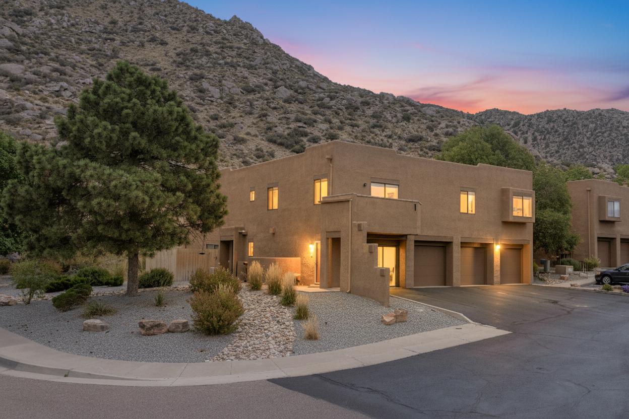 2900 Vista Del Rey NE 1-B