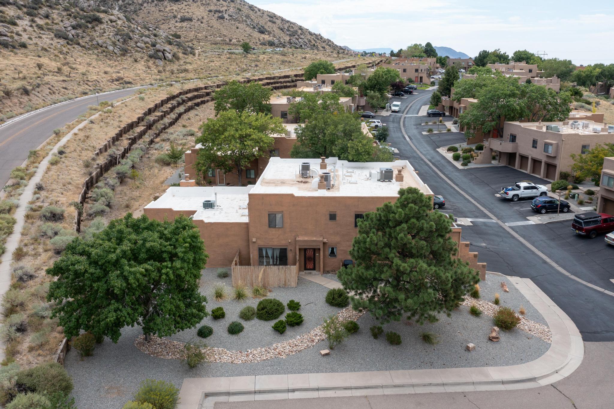 2900 Vista Del Rey NE 1-B