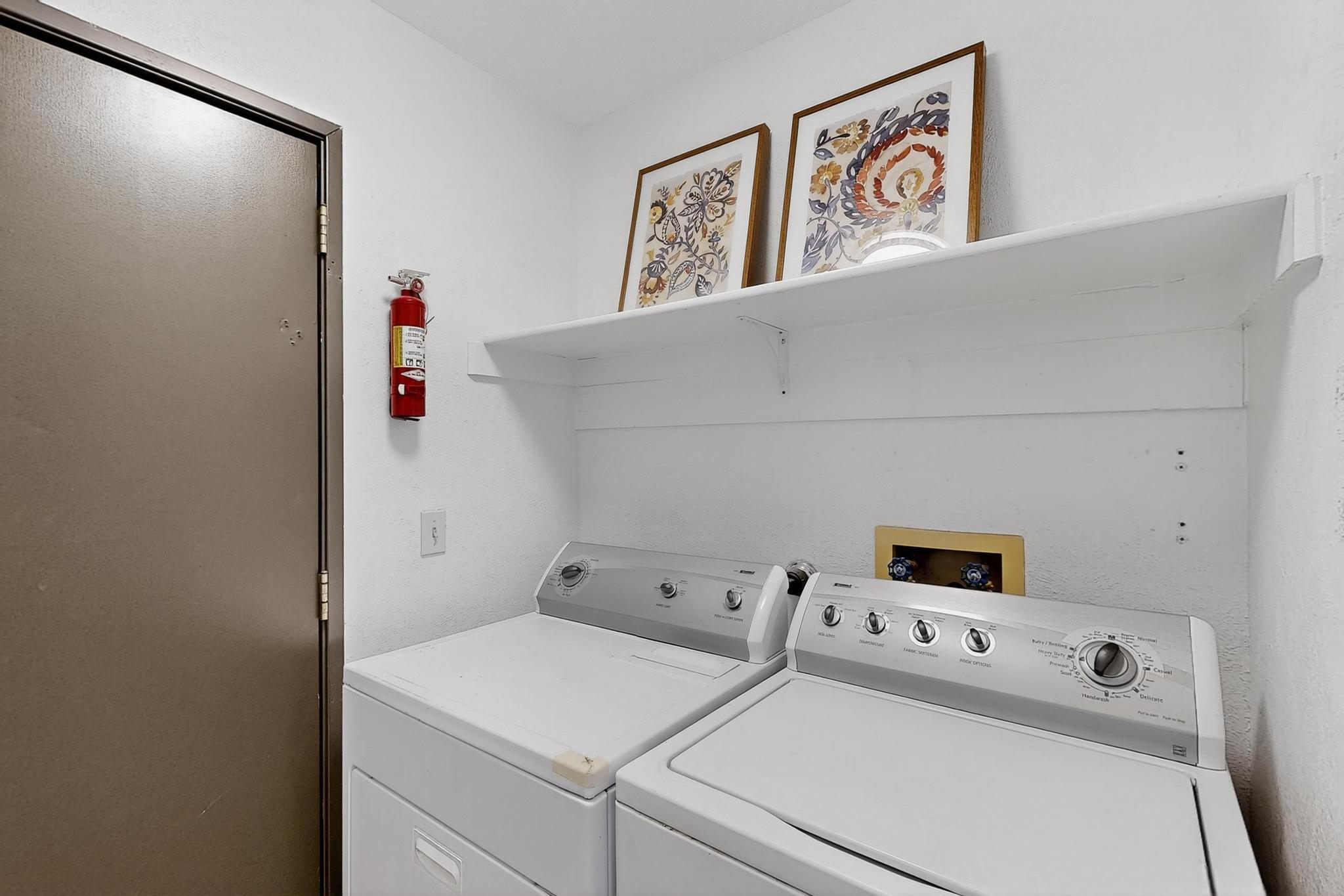 2900 Vista Del Rey NE 1-B