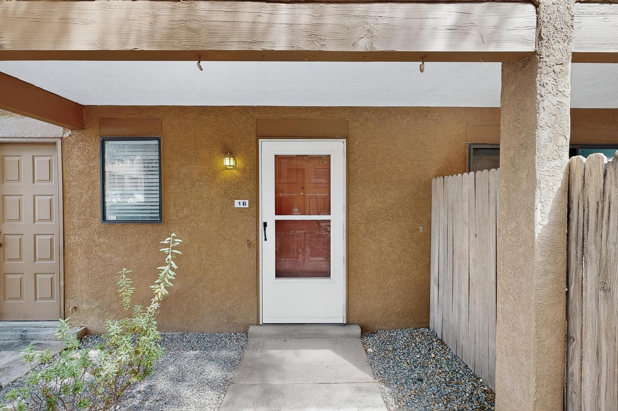 2900 Vista Del Rey NE 1-B