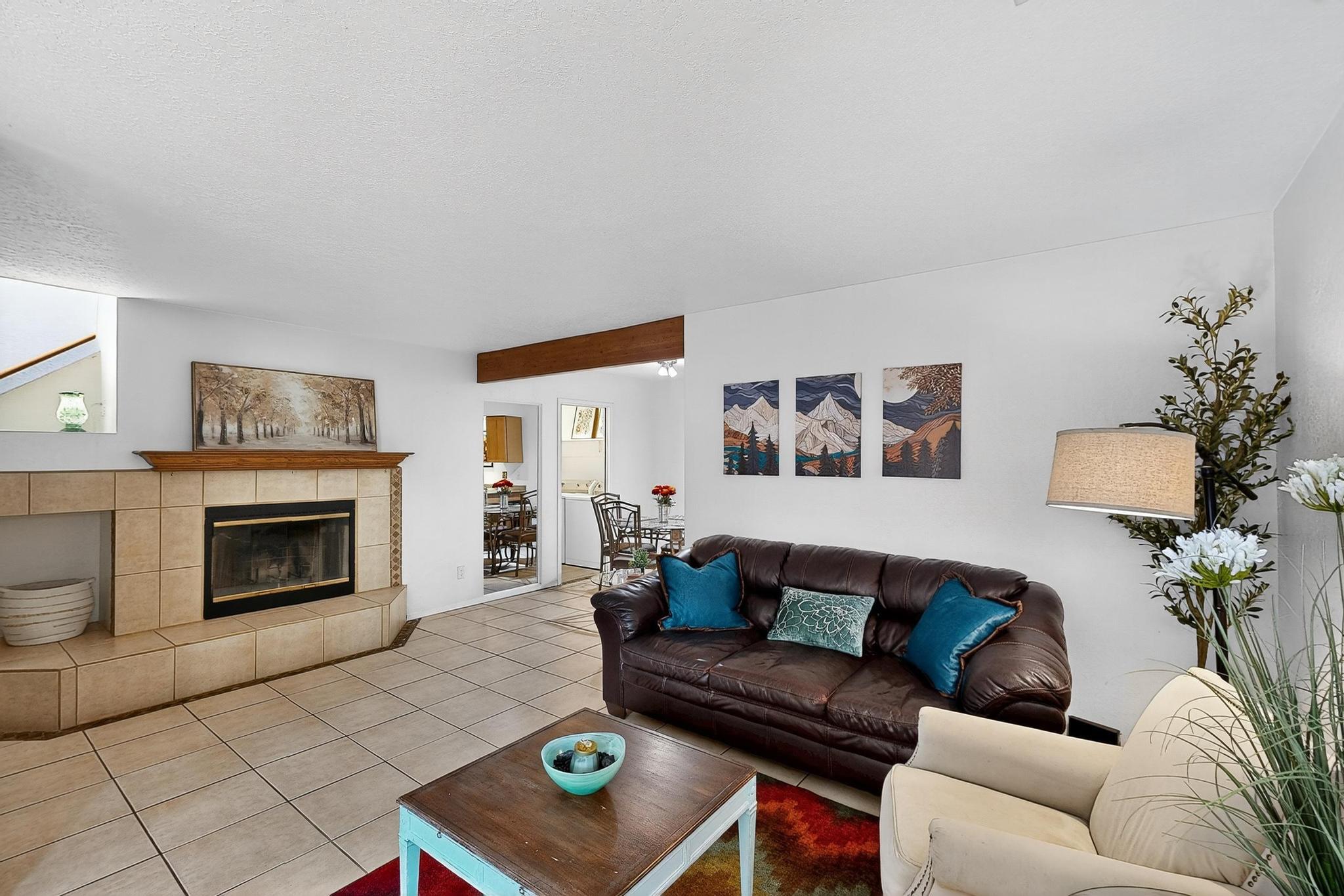 2900 Vista Del Rey NE 1-B