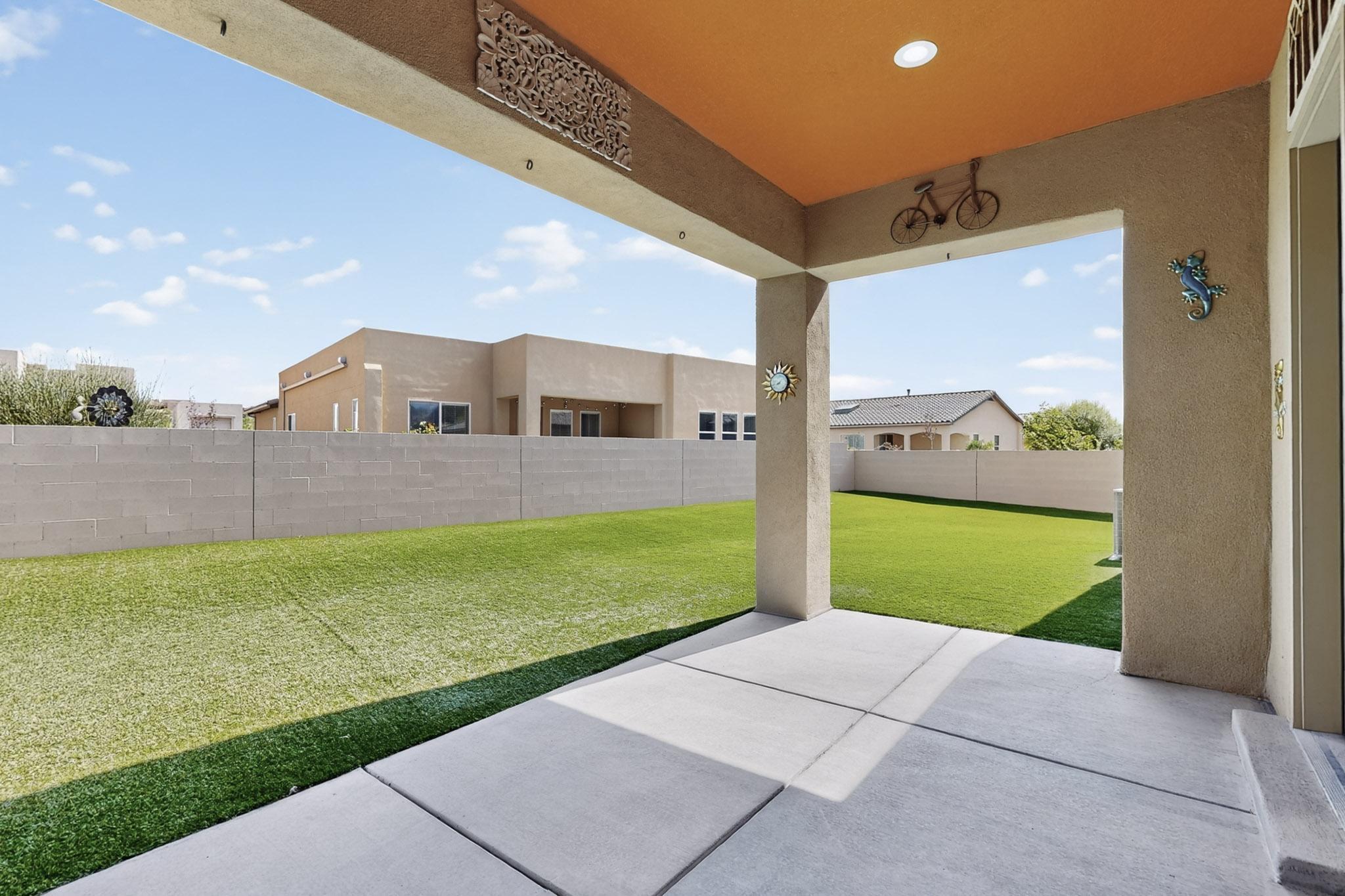 1819 TRUCHAS PEAK Trail NE